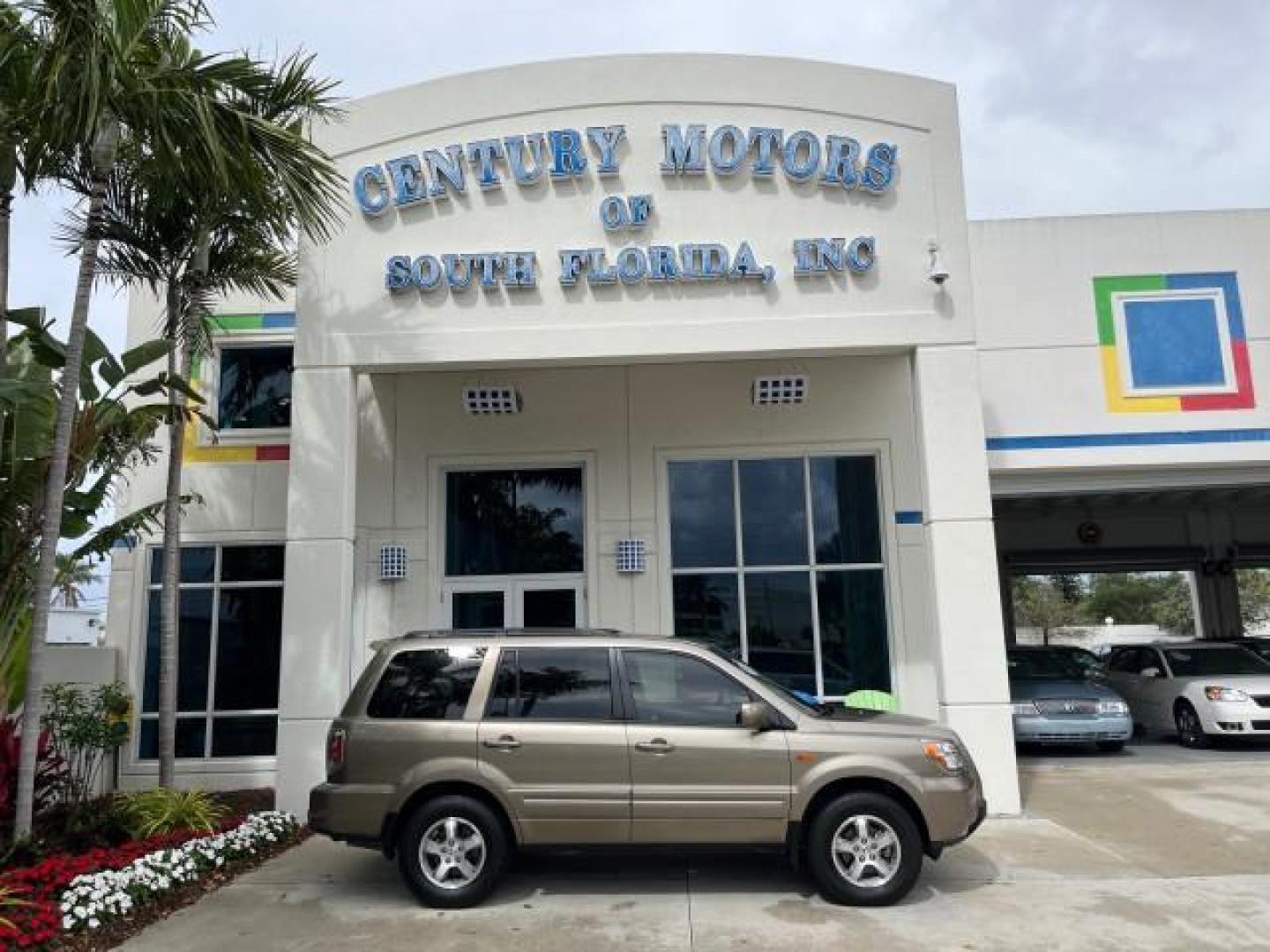 2008 Mocha Metallic /Saddle Honda Pilot EX-L LOW MILES 52,565 SUV (5FNYF28568B) with an 3.5L SOHC MPFI 24-Valve i-VTEC V6 Engine engine, Automatic transmission, located at 4701 North Dixie Hwy, Pompano Beach, FL, 33064, (954) 422-2889, 26.240938, -80.123474 - 2008 HONDA PILOT EX-L NEW $32,045 1 OWNER LOW MILES 52,565 VIN: 5FNYF28568B025902 4 DOOR WAGON/SPORT UTILITY NO ACCIDENTS NO RECALLS 3 ROW SEATS 3.5L V6 F SOHC 24V POWER SUNROOF ROAD READY GASOLINE POWER SEATS POWER MIRRORS FRONT WHEEL DRIVE HEATED SEATS HEATED MIRRORS Alloy Wheels Anti-Theft System - Photo#0