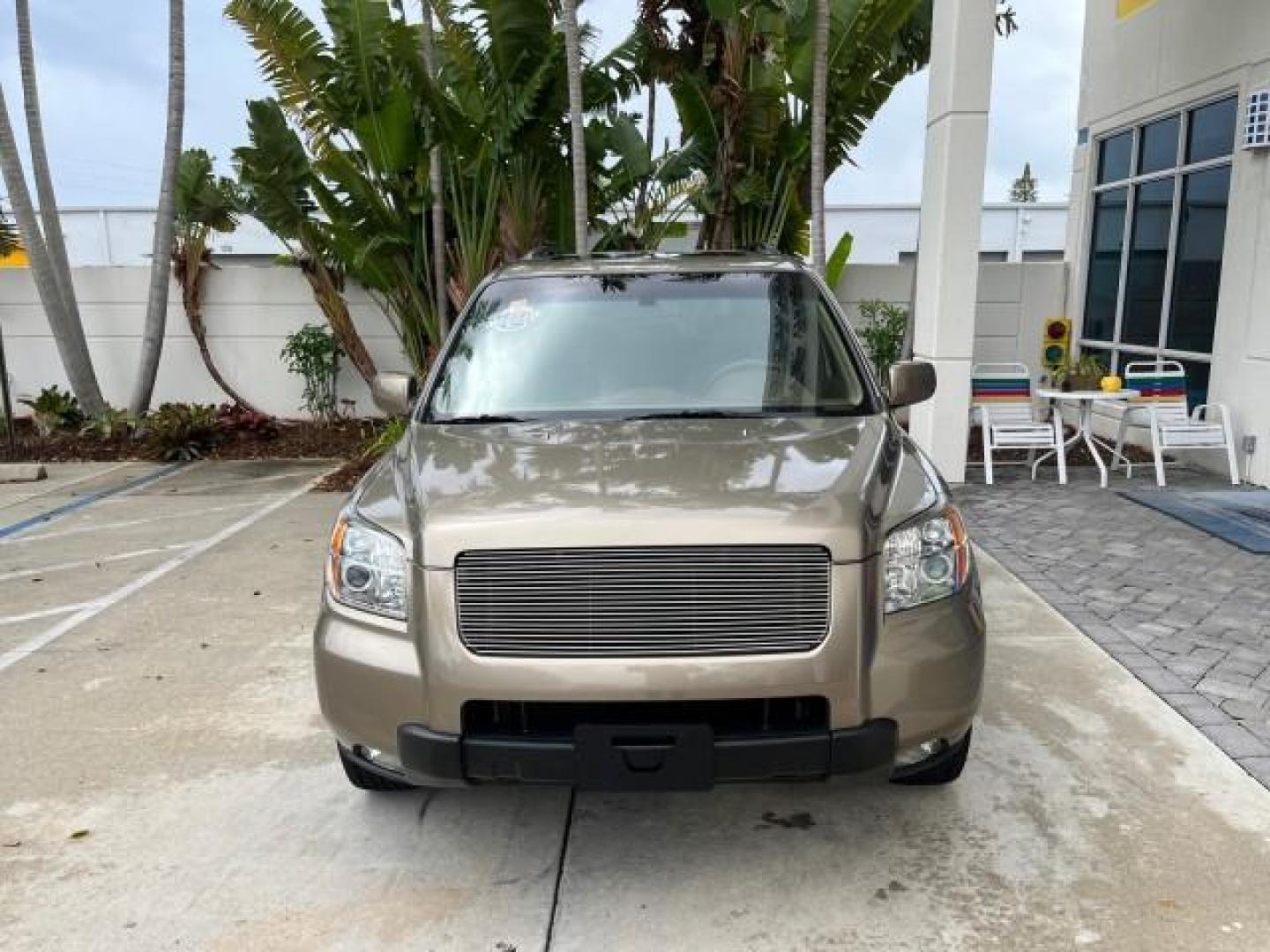 2008 Mocha Metallic /Saddle Honda Pilot EX-L LOW MILES 52,565 SUV (5FNYF28568B) with an 3.5L SOHC MPFI 24-Valve i-VTEC V6 Engine engine, Automatic transmission, located at 4701 North Dixie Hwy, Pompano Beach, FL, 33064, (954) 422-2889, 26.240938, -80.123474 - 2008 HONDA PILOT EX-L NEW $32,045 1 OWNER LOW MILES 52,565 VIN: 5FNYF28568B025902 4 DOOR WAGON/SPORT UTILITY NO ACCIDENTS NO RECALLS 3 ROW SEATS 3.5L V6 F SOHC 24V POWER SUNROOF ROAD READY GASOLINE POWER SEATS POWER MIRRORS FRONT WHEEL DRIVE HEATED SEATS HEATED MIRRORS Alloy Wheels Anti-Theft System - Photo#2