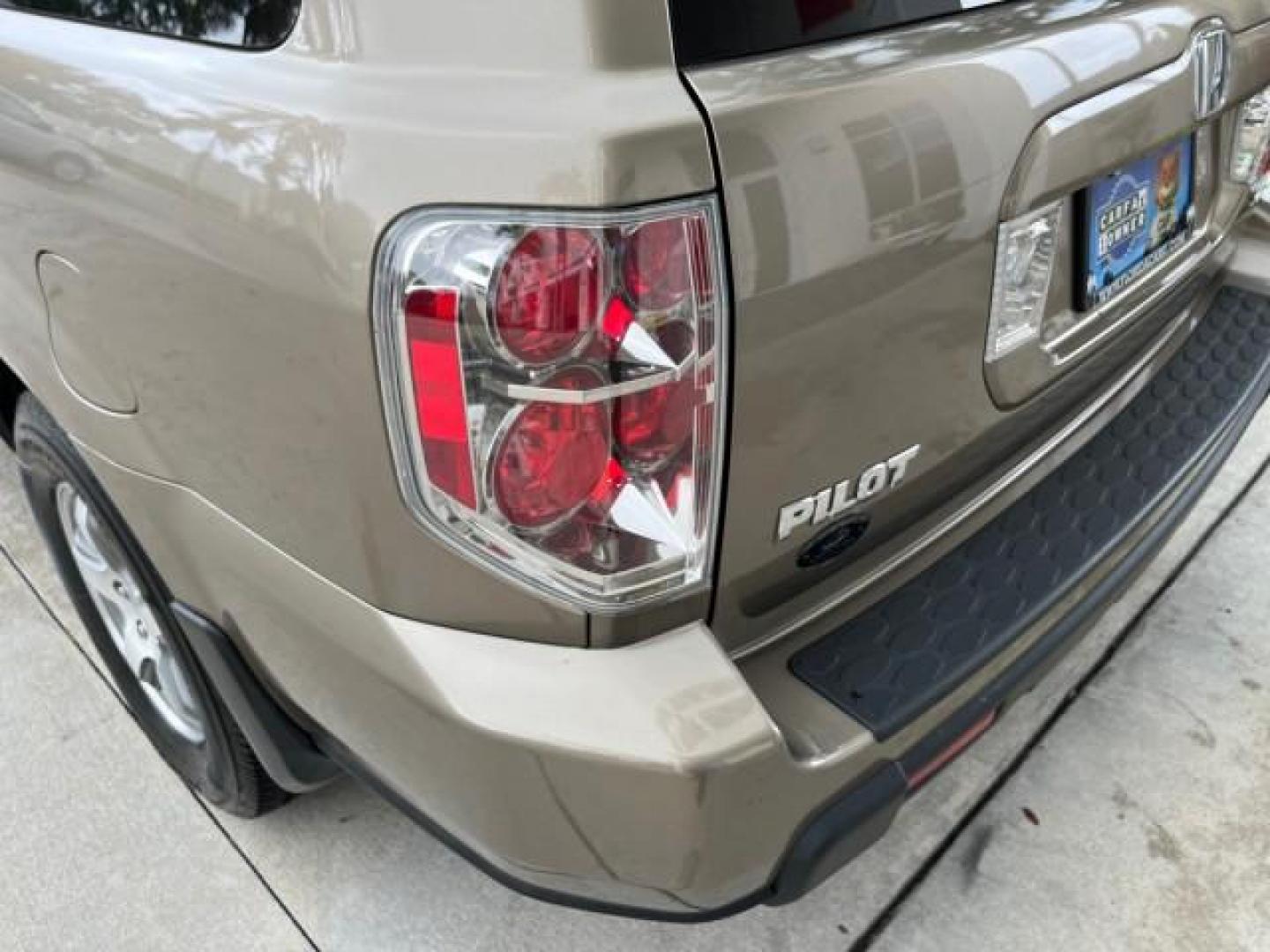 2008 Mocha Metallic /Saddle Honda Pilot EX-L LOW MILES 52,565 SUV (5FNYF28568B) with an 3.5L SOHC MPFI 24-Valve i-VTEC V6 Engine engine, Automatic transmission, located at 4701 North Dixie Hwy, Pompano Beach, FL, 33064, (954) 422-2889, 26.240938, -80.123474 - 2008 HONDA PILOT EX-L NEW $32,045 1 OWNER LOW MILES 52,565 VIN: 5FNYF28568B025902 4 DOOR WAGON/SPORT UTILITY NO ACCIDENTS NO RECALLS 3 ROW SEATS 3.5L V6 F SOHC 24V POWER SUNROOF ROAD READY GASOLINE POWER SEATS POWER MIRRORS FRONT WHEEL DRIVE HEATED SEATS HEATED MIRRORS Alloy Wheels Anti-Theft System - Photo#89