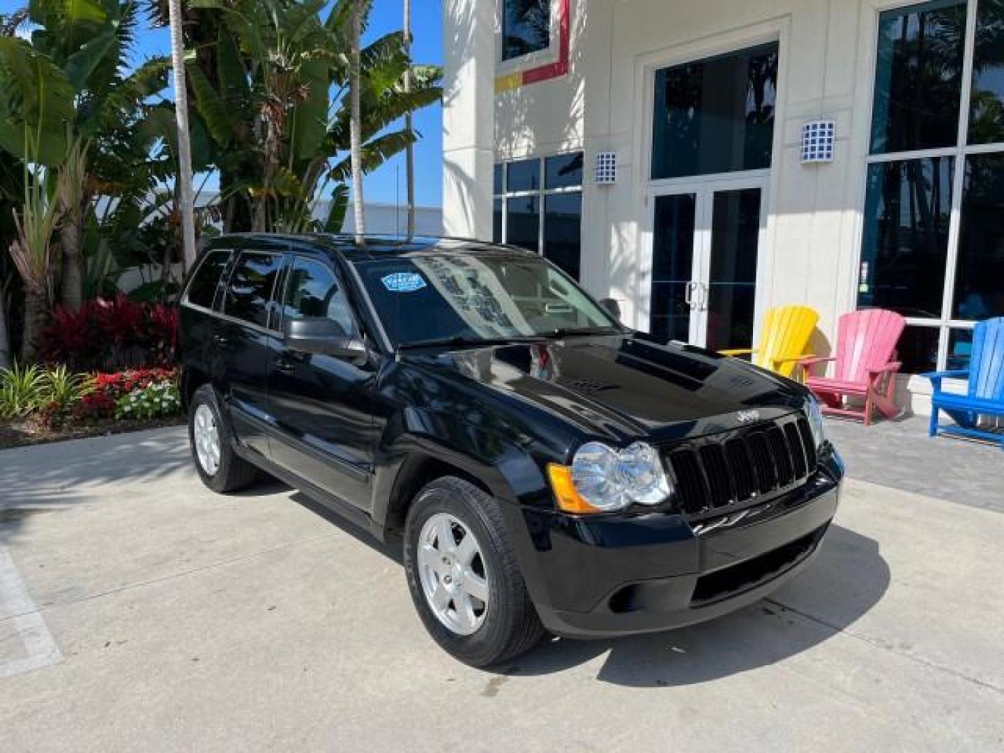 2008 Brilliant Blk Crystal Pearl /Dark Slate Gray Jeep Grand Cherokee Laredo LOW MILES 60,419 (1J8GS48K68C) with an 3.7L V6 Engine engine, Automatic transmission, located at 4701 North Dixie Hwy, Pompano Beach, FL, 33064, (954) 422-2889, 26.240938, -80.123474 - OUR WEBPAGE FLORIDACARS1.COM HAS OVER 100 PHOTOS AND FREE CARFAX LINK 2008 JEEP GRAND CHEROKEE LAREDO NEW $ 29,085 ROAD READY VIN: 1J8GS48K68C140207 NO ACCIDENTS POWER SEATS 4 DOOR WAGON/SPORT UTILITY LOW MILES 60.419 3.7L V6 F FLORIDA OWNER POWER MIRRORS GASOLINE REAR WHEEL DRIVE 4X2 Active Head Re - Photo#1