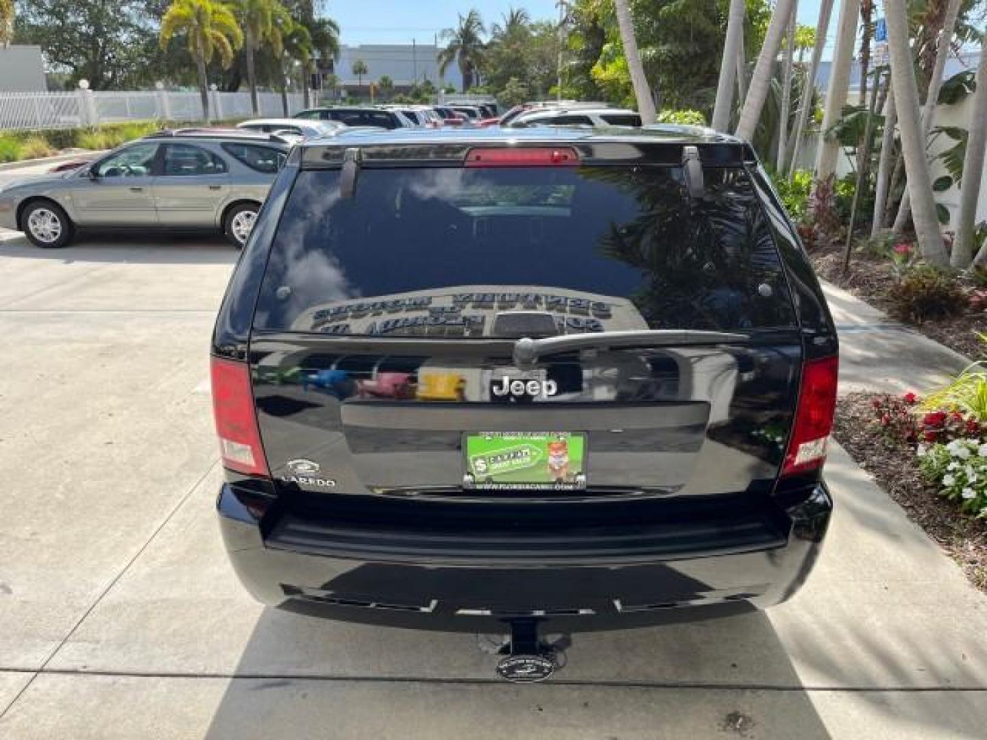 2008 Brilliant Blk Crystal Pearl /Dark Slate Gray Jeep Grand Cherokee Laredo LOW MILES 60,419 (1J8GS48K68C) with an 3.7L V6 Engine engine, Automatic transmission, located at 4701 North Dixie Hwy, Pompano Beach, FL, 33064, (954) 422-2889, 26.240938, -80.123474 - OUR WEBPAGE FLORIDACARS1.COM HAS OVER 100 PHOTOS AND FREE CARFAX LINK 2008 JEEP GRAND CHEROKEE LAREDO NEW $ 29,085 ROAD READY VIN: 1J8GS48K68C140207 NO ACCIDENTS POWER SEATS 4 DOOR WAGON/SPORT UTILITY LOW MILES 60.419 3.7L V6 F FLORIDA OWNER POWER MIRRORS GASOLINE REAR WHEEL DRIVE 4X2 Active Head Re - Photo#83