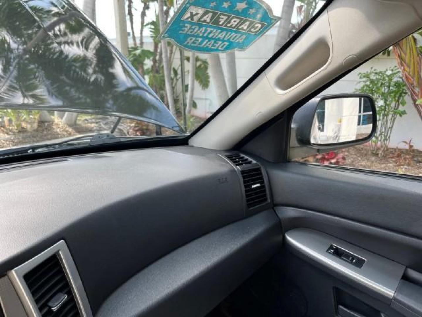 2008 Brilliant Blk Crystal Pearl /Dark Slate Gray Jeep Grand Cherokee Laredo LOW MILES 60,419 (1J8GS48K68C) with an 3.7L V6 Engine engine, Automatic transmission, located at 4701 North Dixie Hwy, Pompano Beach, FL, 33064, (954) 422-2889, 26.240938, -80.123474 - OUR WEBPAGE FLORIDACARS1.COM HAS OVER 100 PHOTOS AND FREE CARFAX LINK 2008 JEEP GRAND CHEROKEE LAREDO NEW $ 29,085 ROAD READY VIN: 1J8GS48K68C140207 NO ACCIDENTS POWER SEATS 4 DOOR WAGON/SPORT UTILITY LOW MILES 60.419 3.7L V6 F FLORIDA OWNER POWER MIRRORS GASOLINE REAR WHEEL DRIVE 4X2 Active Head Re - Photo#36