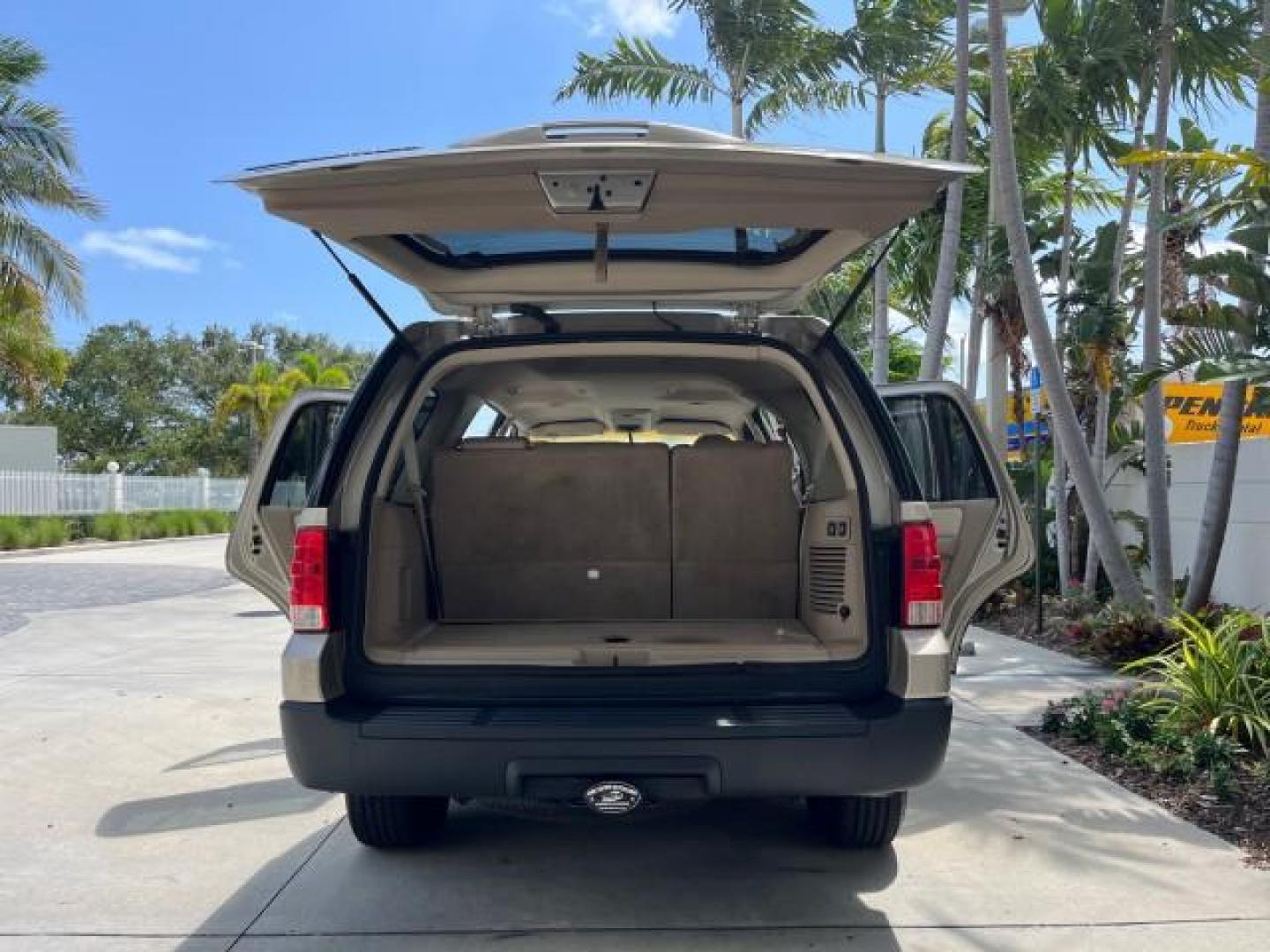 2005 Pueblo Gold Metallic /Medium Flint Grey Ford Expedition 1 FL XLT LOW MILES 46,198 (1FMPU15595L) with an 5.4L SOHC SEFI 24-Valve V8 Engine engine, Automatic transmission, located at 4701 North Dixie Hwy, Pompano Beach, FL, 33064, (954) 422-2889, 26.240938, -80.123474 - OUR WEBPAGE FLORIDACARS1.COM HAS OVER 100 PHOTOS AND FREE CARFAX LINK 2005 FORD EXPEDITION XLT NEW $35,450 ROAD READY VIN: 1FMPU15595LA16261 1 FLORIDA OWNER 4 DOOR WAGON/SPORT UTILITY 3 ROW SEATS POWER 3RD ROW 5.4L V8 F SOHC POWER MIRRORS/SEATS GASOLINE 6 SERVICE RECORDS REAR WHEEL DRIVE LOW MILES 4 - Photo#15