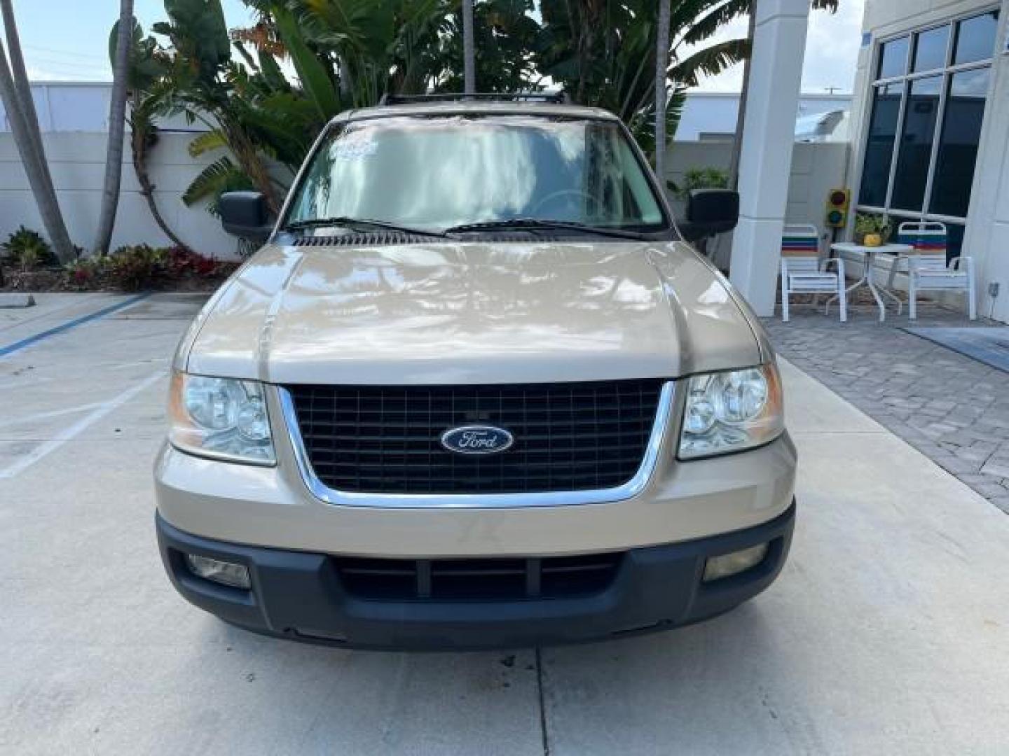 2005 Pueblo Gold Metallic /Medium Flint Grey Ford Expedition 1 FL XLT LOW MILES 46,198 (1FMPU15595L) with an 5.4L SOHC SEFI 24-Valve V8 Engine engine, Automatic transmission, located at 4701 North Dixie Hwy, Pompano Beach, FL, 33064, (954) 422-2889, 26.240938, -80.123474 - OUR WEBPAGE FLORIDACARS1.COM HAS OVER 100 PHOTOS AND FREE CARFAX LINK 2005 FORD EXPEDITION XLT NEW $35,450 ROAD READY VIN: 1FMPU15595LA16261 1 FLORIDA OWNER 4 DOOR WAGON/SPORT UTILITY 3 ROW SEATS POWER 3RD ROW 5.4L V8 F SOHC POWER MIRRORS/SEATS GASOLINE 6 SERVICE RECORDS REAR WHEEL DRIVE LOW MILES 4 - Photo#2