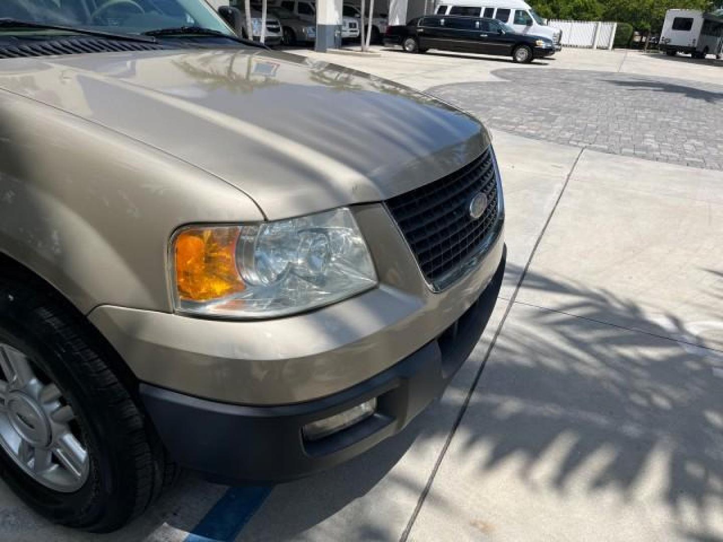 2005 Pueblo Gold Metallic /Medium Flint Grey Ford Expedition 1 FL XLT LOW MILES 46,198 (1FMPU15595L) with an 5.4L SOHC SEFI 24-Valve V8 Engine engine, Automatic transmission, located at 4701 North Dixie Hwy, Pompano Beach, FL, 33064, (954) 422-2889, 26.240938, -80.123474 - OUR WEBPAGE FLORIDACARS1.COM HAS OVER 100 PHOTOS AND FREE CARFAX LINK 2005 FORD EXPEDITION XLT NEW $35,450 ROAD READY VIN: 1FMPU15595LA16261 1 FLORIDA OWNER 4 DOOR WAGON/SPORT UTILITY 3 ROW SEATS POWER 3RD ROW 5.4L V8 F SOHC POWER MIRRORS/SEATS GASOLINE 6 SERVICE RECORDS REAR WHEEL DRIVE LOW MILES 4 - Photo#72