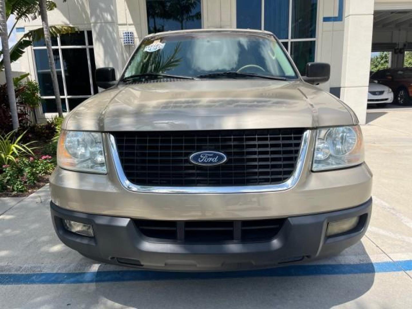 2005 Pueblo Gold Metallic /Medium Flint Grey Ford Expedition 1 FL XLT LOW MILES 46,198 (1FMPU15595L) with an 5.4L SOHC SEFI 24-Valve V8 Engine engine, Automatic transmission, located at 4701 North Dixie Hwy, Pompano Beach, FL, 33064, (954) 422-2889, 26.240938, -80.123474 - OUR WEBPAGE FLORIDACARS1.COM HAS OVER 100 PHOTOS AND FREE CARFAX LINK 2005 FORD EXPEDITION XLT NEW $35,450 ROAD READY VIN: 1FMPU15595LA16261 1 FLORIDA OWNER 4 DOOR WAGON/SPORT UTILITY 3 ROW SEATS POWER 3RD ROW 5.4L V8 F SOHC POWER MIRRORS/SEATS GASOLINE 6 SERVICE RECORDS REAR WHEEL DRIVE LOW MILES 4 - Photo#76