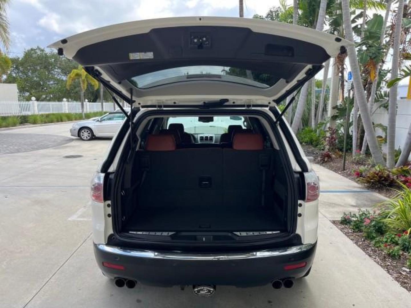 2007 White Diamond Tricoat /Brick GMC Acadia RED LEATHER SLT LOW MILES 74,335 (1GKER33727J) with an 3.6L VVT V6 MPFI Engine engine, Automatic transmission, located at 4701 North Dixie Hwy, Pompano Beach, FL, 33064, (954) 422-2889, 26.240938, -80.123474 - 2007 GMC ACADIA SLT-2 NEW $ 36,800 REAR DVD ENTERTAINMENT VIN: 1GKER33727J116900 NO ACCIDENTS NO RECALLS 4 DOOR WAGON/SPORT UTILITY 3 ROW SEATS BLUETOOTH 3.6L V6 F POWER MEMORI HEATED SEATS GASOLINE POWER REAR DOOR DUAL ZONE AC 3.6L V6 FRONT WHEEL DRIVE LOW MILES 74,335 BACK UP SENSORS Adjustable Lu - Photo#71