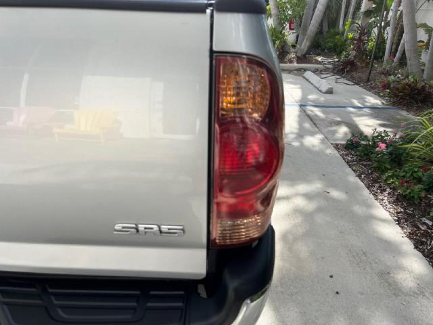 2006 Silver Streak Mica /Graphite Toyota Tacoma 4X4 5 SPD 1 FL LOW MILES 80,046 (5TEUX42N06Z) with an 2.7L DOHC EFI 16-Valve I4 VVT-i Engine engine, Manual transmission, located at 4701 North Dixie Hwy, Pompano Beach, FL, 33064, (954) 422-2889, 26.240938, -80.123474 - 2006 TOYOTA TACOMA ROAD READY 6,2FT BED VIN: 5TEUX42N06Z318321 NO ACCIDENTS CLUB CAB PICKUP NO RECALLS 4X4 2.7L I4 F DOHC 16V 1 FLORIDA OWNER GASOLINE 20 SERVICE RECORDS REAR WHEEL DRIVE W/ 4X4 5 SPD LOW MILES 80,046 THIS IS ONE OF THE NICEST TACOMA S WE HAVE EVER LISTED RETIREE FLORIDA TITLE THIS I - Photo#84