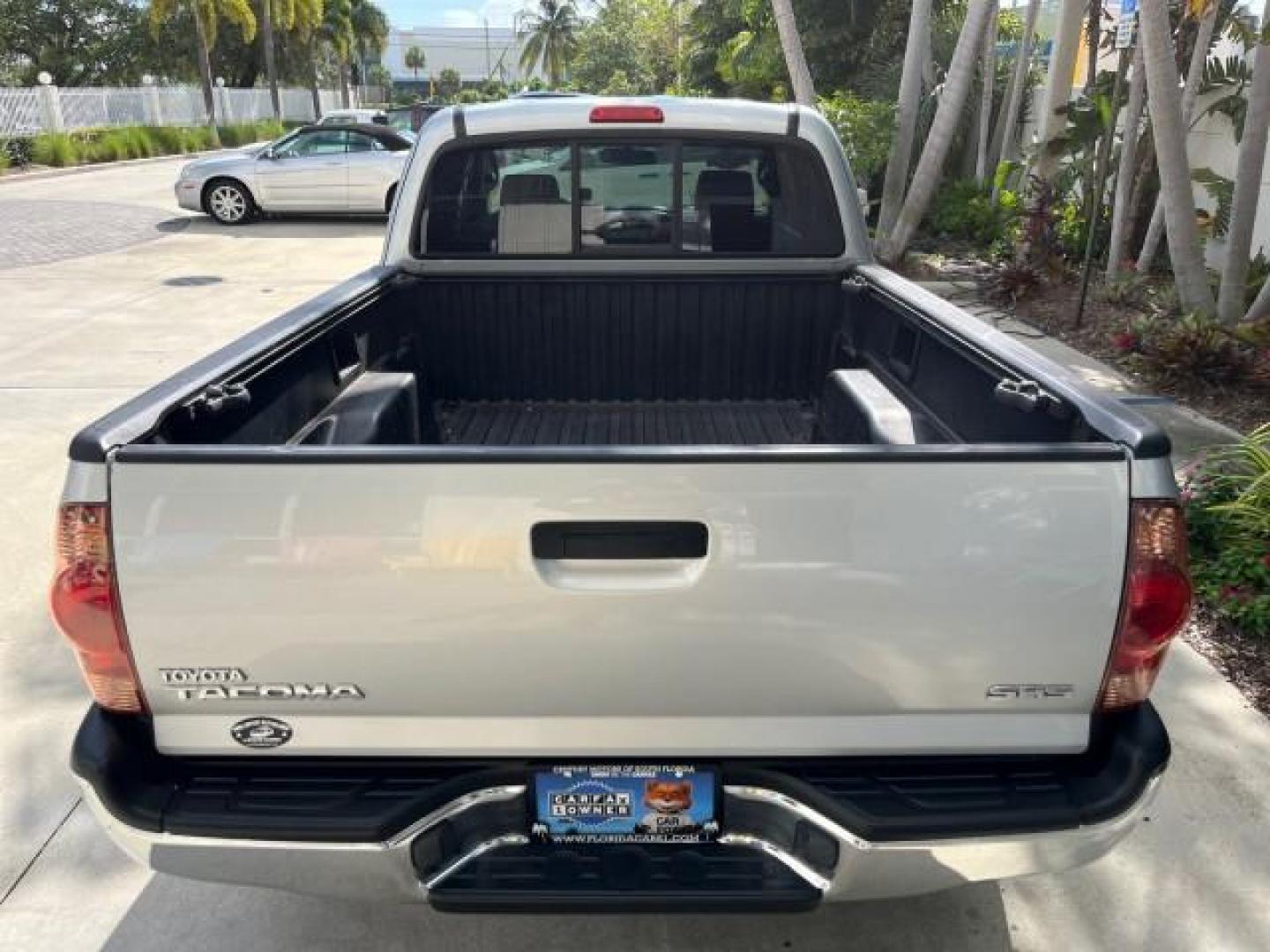 2006 Silver Streak Mica /Graphite Toyota Tacoma 4X4 5 SPD 1 FL LOW MILES 80,046 (5TEUX42N06Z) with an 2.7L DOHC EFI 16-Valve I4 VVT-i Engine engine, Manual transmission, located at 4701 North Dixie Hwy, Pompano Beach, FL, 33064, (954) 422-2889, 26.240938, -80.123474 - 2006 TOYOTA TACOMA ROAD READY 6,2FT BED VIN: 5TEUX42N06Z318321 NO ACCIDENTS CLUB CAB PICKUP NO RECALLS 4X4 2.7L I4 F DOHC 16V 1 FLORIDA OWNER GASOLINE 20 SERVICE RECORDS REAR WHEEL DRIVE W/ 4X4 5 SPD LOW MILES 80,046 THIS IS ONE OF THE NICEST TACOMA S WE HAVE EVER LISTED RETIREE FLORIDA TITLE THIS I - Photo#93