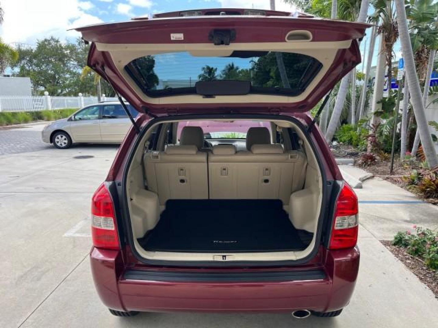 2008 Mesa Red /Beige Hyundai Tucson GLS LOW MILES 37,019 (KM8JM12B28U) with an 2.0L DOHC MPI CVVT 16-Valve I4 Engine engine, Automatic transmission, located at 4701 North Dixie Hwy, Pompano Beach, FL, 33064, (954) 422-2889, 26.240938, -80.123474 - 2008 HYUNDAI TUCSON GLS NEW $ 36,676 ROAD READY VIN: KM8JM12B28U735012 NO ACCIDENTS 4 DOOR WAGON/SPORT UTILITY NO RECALLS BRAND NEW TIRES 2.0L 4 F DOHC 16V FLORIDA OWNER GASOLINE 18 SERVICE RECORDS LOW MILES 37,031 FRONT WHEEL DRIVE TOUCH SCREEN RADIO BACK UP CAMERA BLUETOOTH Active Head Restraints - Photo#63