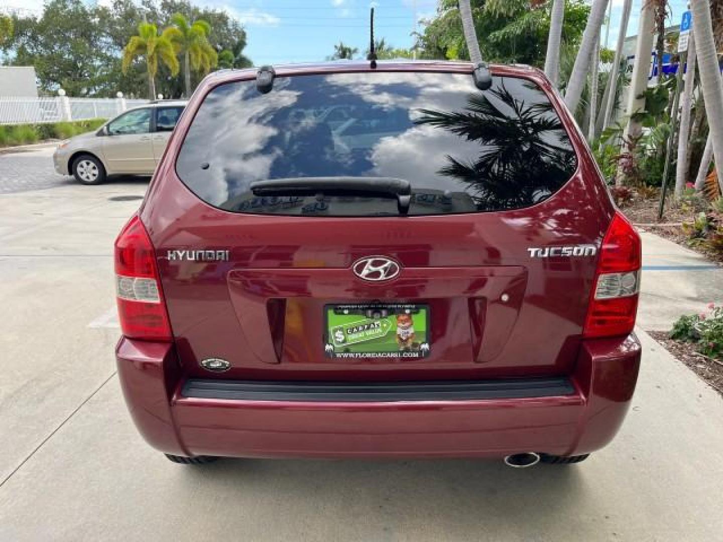 2008 Mesa Red /Beige Hyundai Tucson GLS LOW MILES 37,019 (KM8JM12B28U) with an 2.0L DOHC MPI CVVT 16-Valve I4 Engine engine, Automatic transmission, located at 4701 North Dixie Hwy, Pompano Beach, FL, 33064, (954) 422-2889, 26.240938, -80.123474 - 2008 HYUNDAI TUCSON GLS NEW $ 36,676 ROAD READY VIN: KM8JM12B28U735012 NO ACCIDENTS 4 DOOR WAGON/SPORT UTILITY NO RECALLS BRAND NEW TIRES 2.0L 4 F DOHC 16V FLORIDA OWNER GASOLINE 18 SERVICE RECORDS LOW MILES 37,031 FRONT WHEEL DRIVE TOUCH SCREEN RADIO BACK UP CAMERA BLUETOOTH Active Head Restraints - Photo#94