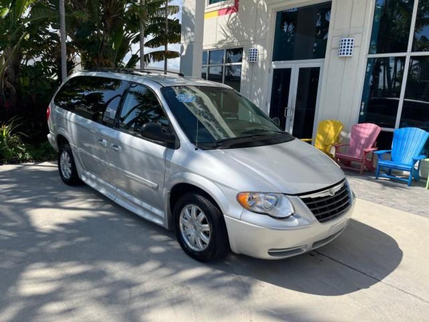 2006 Bright Silver Metallic /Med Slate Gray Chrysler Town and Country LWB BRAUN ENTERVAN LO MI 26,135 (2A4GP54L56R) with an 3.8L OHV V6 Engine engine, Automatic transmission, located at 4701 North Dixie Hwy, Pompano Beach, FL, 33064, (954) 422-2889, 26.240938, -80.123474 - 2006 CHRYSLER TOWN AND COUNTRY TOURING ROAD READY DUAL ZONE AC VIN: 2A4GP54L56R807859 NO RECALLS VAN POWER SLIDING DOORS 3.8L V6 F 24V POWER SEATS/MIRRORS GASOLINE LOW MILES 26,135 FRONT WHEEL DRIVE POWER HANDICAP RAMP BRAUN ENTERVAN $30.000 LOWERED FLOOR CONVERSION WORKS GREAT ! Additional Airbags - Photo#1