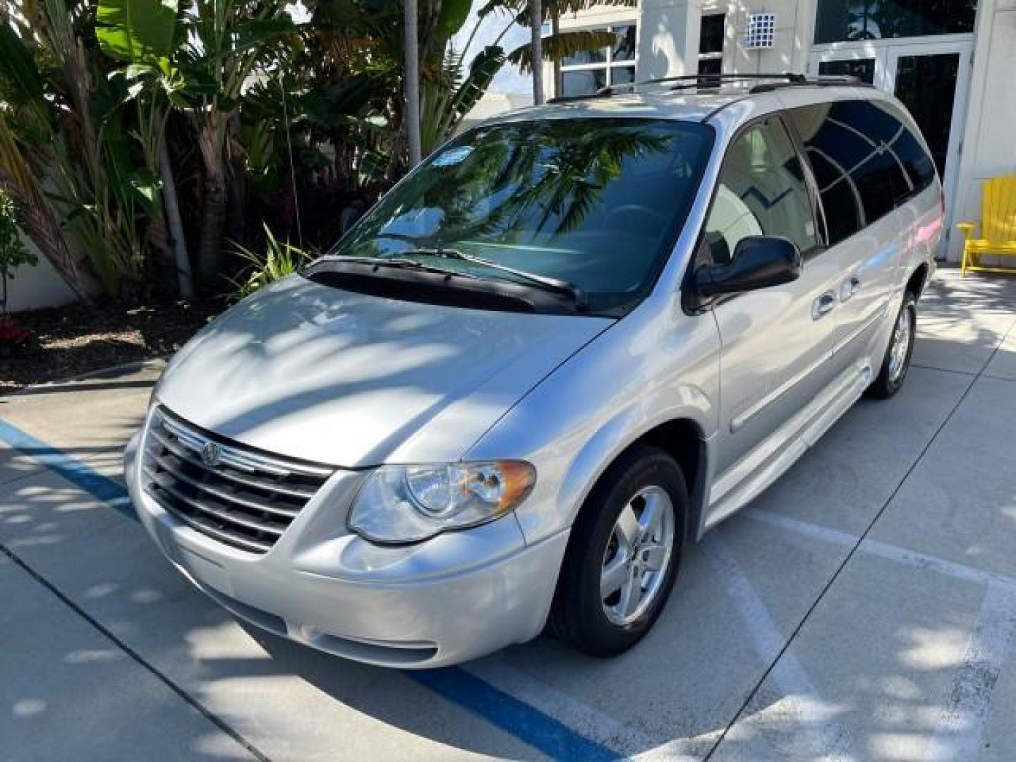 2006 Bright Silver Metallic /Med Slate Gray Chrysler Town and Country LWB BRAUN ENTERVAN LO MI 26,135 (2A4GP54L56R) with an 3.8L OHV V6 Engine engine, Automatic transmission, located at 4701 North Dixie Hwy, Pompano Beach, FL, 33064, (954) 422-2889, 26.240938, -80.123474 - 2006 CHRYSLER TOWN AND COUNTRY TOURING ROAD READY DUAL ZONE AC VIN: 2A4GP54L56R807859 NO RECALLS VAN POWER SLIDING DOORS 3.8L V6 F 24V POWER SEATS/MIRRORS GASOLINE LOW MILES 26,135 FRONT WHEEL DRIVE POWER HANDICAP RAMP BRAUN ENTERVAN $30.000 LOWERED FLOOR CONVERSION WORKS GREAT ! Additional Airbags - Photo#86