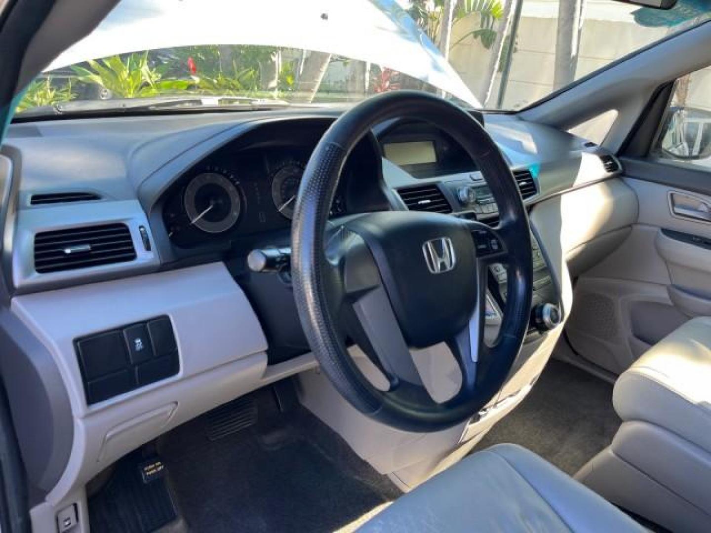 2011 Alabaster Silver Metallic /Gray Honda Odyssey LEATHER LX LOW MILES 70,192 (5FNRL5H21BB) with an 3.5L SOHC MPFI 24-Valve i-VTEC V6 Engine engine, Automatic transmission, located at 4701 North Dixie Hwy, Pompano Beach, FL, 33064, (954) 422-2889, 26.240938, -80.123474 - 2011 HONDA ODYSSEY LX LEATHER ROAD READY 3.5L V6 VIN: 5FNRL5H21BB053893 NO ACCIDENTS NO RECALLS VAN $28,800 NEW FLORIDA OWNER 27 MPG 3.5L V6 F SOHC 24V 3 ROW POWER LEATHER SEATS GASOLINE 26 SERVICE RECORDS FRONT WHEEL DRIVE NEW LIKE TIRES DUAL ZONE AC LOW MILES 70,192 Active Head Restraints Anti-The - Photo#39