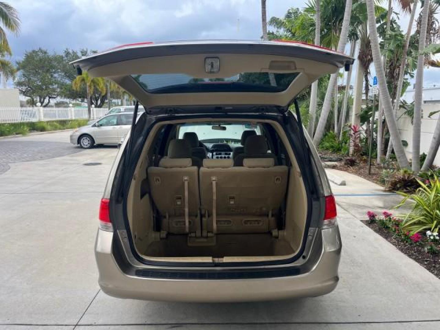 2010 Mocha Metallic /Gray Honda Odyssey LX LOW MILES 49,834 (5FNRL3H2XAB) with an 3.5L SOHC MPFI 24-Valve VTEC V6 Engine engine, Automatic transmission, located at 4701 North Dixie Hwy, Pompano Beach, FL, 33064, (954) 422-2889, 26.240938, -80.123474 - 2010 HONDA ODYSSEY LX NEW $ 31,189 ROAD READY VIN: 5FNRL3H2XAB056567 NO ACCIDENTS NO RECALLS VAN FLORIDA OWNER 3.5L V6 3.5L V6 F SOHC 24V 11 SERVICE RECORDS GASOLINE 3 ROW SEATS DUAL ZONE AC FRONT WHEEL DRIVE LOW MILES 49,834 Active Head Restraints Anti-Theft System Braking Assist Cruise Control Cur - Photo#64