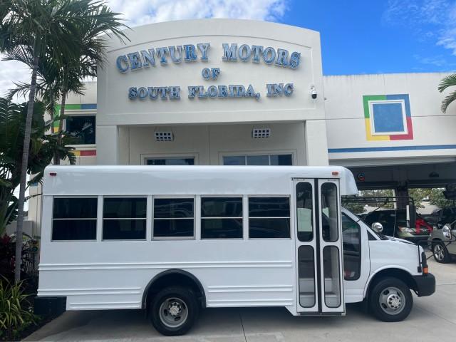 photo of 2004 Chevrolet Express Commercial Cutaway Minivan/Van