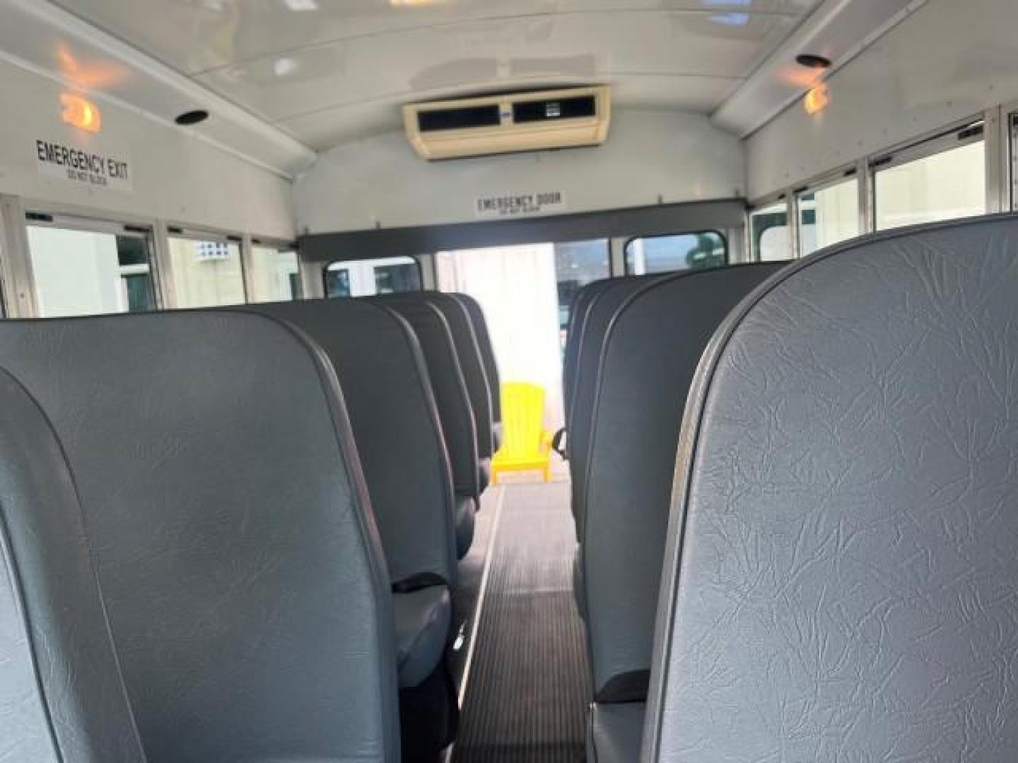 2004 Summit White /Neutral Chevrolet Express Commercial Cutaway BUS DRW LOW MILES 29,868 (1GBJG31U841) with an 6.0L Vortec 6000 V8 SFI Engine engine, Automatic transmission, located at 4701 North Dixie Hwy, Pompano Beach, FL, 33064, (954) 422-2889, 26.240938, -80.123474 - OUR WEBPAGE FLORIDACARS1.COM HAS OVER 100 PHOTOS AND FREE CARFAX LINK 2004 CHEVROLET EXPRESS G3500 IDEAL TO MAKE INTO A 5 WINDOW MINI BUS CAMPER LOTS OF OPTIONS OR LEAVE IT STOCK IF YOU NEED IT THIS WAY VIN: 1GBJG31U841216282 CUTAWAY DUAL AC ROOF REAR AIR DUALLY PERFECT 6.0L V8 F GASOLINE REAR WHEEL - Photo#61