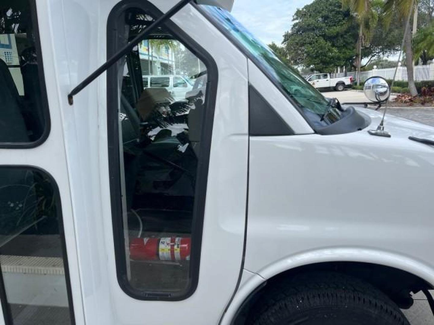 2004 Summit White /Neutral Chevrolet Express Commercial Cutaway BUS DRW LOW MILES 29,868 (1GBJG31U841) with an 6.0L Vortec 6000 V8 SFI Engine engine, Automatic transmission, located at 4701 North Dixie Hwy, Pompano Beach, FL, 33064, (954) 422-2889, 26.240938, -80.123474 - OUR WEBPAGE FLORIDACARS1.COM HAS OVER 100 PHOTOS AND FREE CARFAX LINK 2004 CHEVROLET EXPRESS G3500 IDEAL TO MAKE INTO A 5 WINDOW MINI BUS CAMPER LOTS OF OPTIONS OR LEAVE IT STOCK IF YOU NEED IT THIS WAY VIN: 1GBJG31U841216282 CUTAWAY DUAL AC ROOF REAR AIR DUALLY PERFECT 6.0L V8 F GASOLINE REAR WHEEL - Photo#81