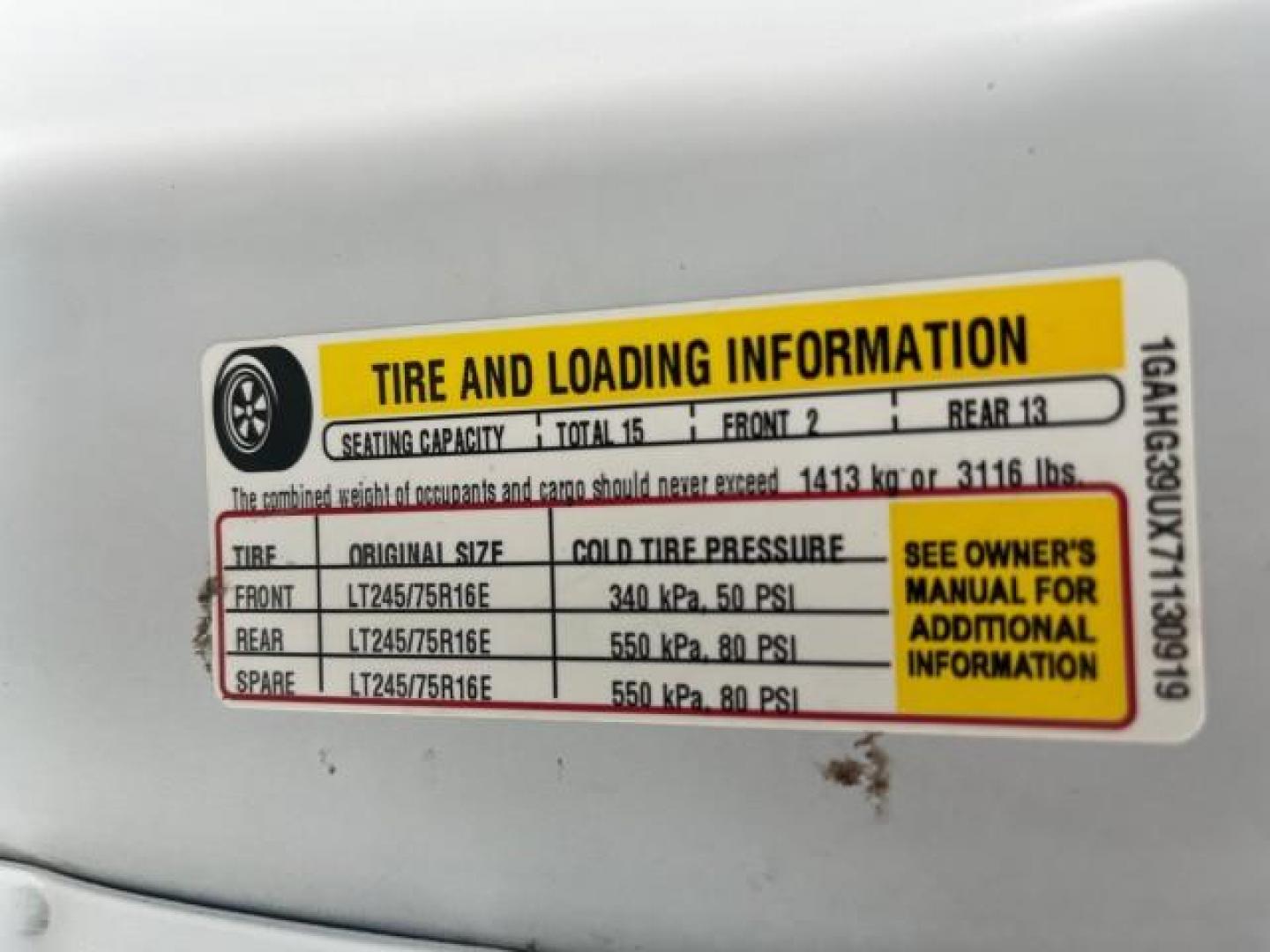 2007 Summit White /Medium Pewter Chevrolet Express 15 Passenger Van LOW MILES 33,128 (1GAHG39UX71) with an 6.0L Vortec 1000 V8 SFI Engine engine, Automatic transmission, located at 4701 North Dixie Hwy, Pompano Beach, FL, 33064, (954) 422-2889, 26.240938, -80.123474 - 2007 CHEVROLET EXPRESS LS 3500 15 PASS ROAD READY WORK READY VIN: 1GAHG39UX71130919 NO ACCIDENTS NO RECALLS VAN 13 SERVICE RECORDS 6.0L V8 F 1 OWNER 6.0L V8 15 PASSENGER GASOLINE POWER MIRRORS 4 ROW SEATS REAR WHEEL DRIVE LOW MILES 33,128 DUAL ZONE AC Active Head Restraints Anti-Theft System Auxilia - Photo#93