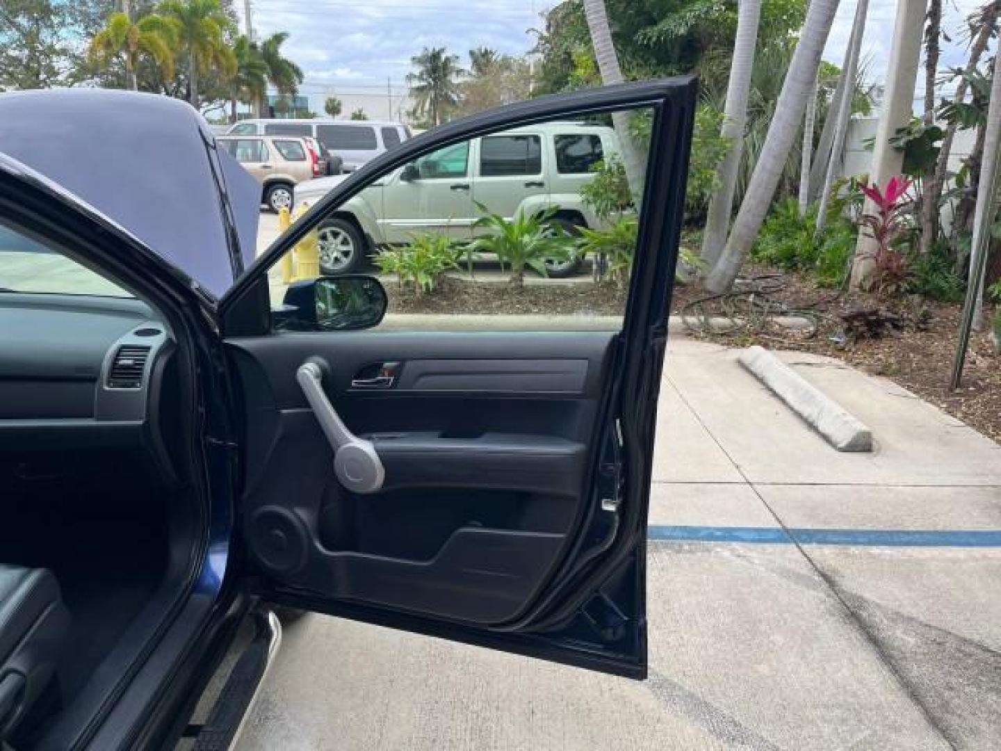 2007 Royal Blue Pearl /Black Honda CR-V 1 FL EX-L LOW MILES 79,354 (JHLRE38717C) with an 2.4L 4-Cyl Engine engine, Automatic transmission, located at 4701 North Dixie Hwy, Pompano Beach, FL, 33064, (954) 422-2889, 26.240938, -80.123474 - 2007 HONDA CR-V EX-L ROAD READY 2.4L I4 30 MPG VIN: JHLRE38717C079251 NO ACCIDENTS NO RECALLS 4 DOOR WAGON/SPORT UTILITY 1 OWNER FLORIDA POWER SUNROOF 2.4L I4 F DOHC 16V 14 SERVICE RECORDS GASOLINE LOW MILES 79,337 HEATED MIRRORS FRONT WHEEL DRIVE POWER HEATED LEATHER SEATS Active Head Restraints An - Photo#11