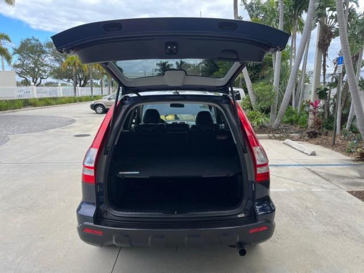 2007 Royal Blue Pearl /Black Honda CR-V 1 FL EX-L LOW MILES 79,354 (JHLRE38717C) with an 2.4L 4-Cyl Engine engine, Automatic transmission, located at 4701 North Dixie Hwy, Pompano Beach, FL, 33064, (954) 422-2889, 26.240938, -80.123474 - 2007 HONDA CR-V EX-L ROAD READY 2.4L I4 30 MPG VIN: JHLRE38717C079251 NO ACCIDENTS NO RECALLS 4 DOOR WAGON/SPORT UTILITY 1 OWNER FLORIDA POWER SUNROOF 2.4L I4 F DOHC 16V 14 SERVICE RECORDS GASOLINE LOW MILES 79,337 HEATED MIRRORS FRONT WHEEL DRIVE POWER HEATED LEATHER SEATS Active Head Restraints An - Photo#62