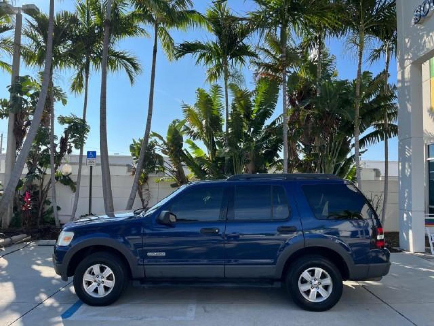 2006 Dark Blue Pearl Metallic /Camel Ford Explorer 4x4 XLT LOW MILES 65,875 (1FMEU73E66U) with an 4.0L SOHC V6 Engine engine, Automatic transmission, located at 4701 North Dixie Hwy, Pompano Beach, FL, 33064, (954) 422-2889, 26.240938, -80.123474 - 2006 FORD EXPLORER XLT NEW $ 36,450 ROAD READY VIN: 1FMEU73E66UA13889 LOW MILES 65,875 4.0L V6 4 DOOR WAGON/SPORT UTILITY 1 OWNER FLORIDA 4X4 4.0L V6 F SOHC 4WD ON DEMAND DVD GASOLINE NO ACCIDENTS SUNROOF REAR WHEEL DRIVE W/ 4X4 3 ROW SEATS XLT 4WD Anti-Theft System Approach Lights Black Roof Rack C - Photo#4