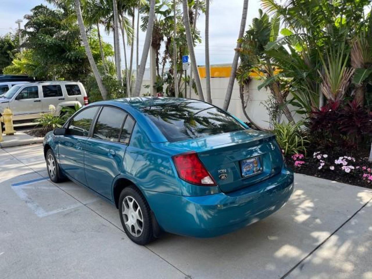 2005 Dragonfly Green /Tan Saturn Ion 1 FL ION 2 LOW MILES 50,692 (1G8AJ52F45Z) with an 2.2L DOHC SFI 16-Valve I4 Ecotec Engine engine, Automatic transmission, located at 4701 North Dixie Hwy, Pompano Beach, FL, 33064, (954) 422-2889, 26.240938, -80.123474 - 2005 SATURN ION 2 NEW $ 26,765 ROAD READY VIN: 1G8AJ52F45Z153588 NO RECALLS 32 MPG SEDAN 4 DR 1 OWNER FLORIDA 2.2L I4 F LOW MILES 50,692 GASOLINE 11 SERVICE RECORDS FRONT WHEEL DRIVE POWER MIRRORS/WINDOWS AM/FM Stereo Air Conditioning Automatic Transmission CD Audio Cloth Seats Cruise Control Power - Photo#5