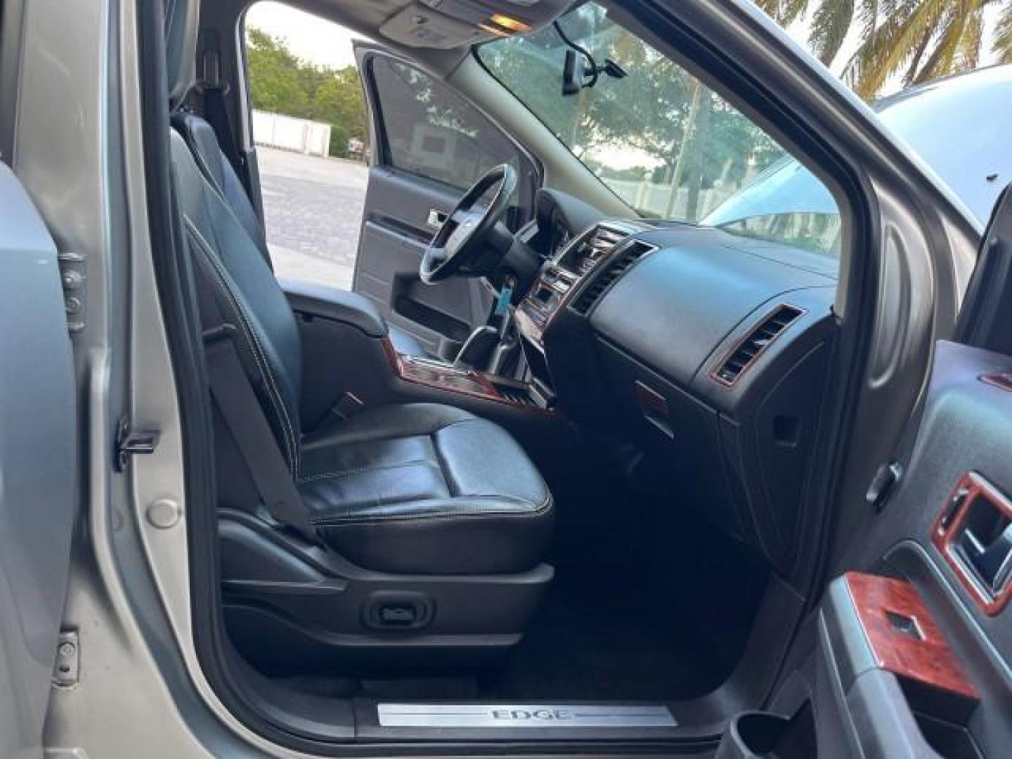 2008 Blazing Copper Metallic /Medium Light Stone Ford Edge Limited LOW MILES 32,223 (2FMDK39C38B) with an 3.5L V6 Duratec Engine engine, Automatic transmission, located at 4701 North Dixie Hwy, Pompano Beach, FL, 33064, (954) 422-2889, 26.240938, -80.123474 - 2008 FORD EDGE LIMITED ROAD READY LIMITED VIN: 2FMDK39C38BB08855 POWER LIFTGATE NO ACCIDENTS 4 DOOR WAGON/SPORT UTILITY PARKING SENSORS FLORIDA OWNER 3.5L V6 F DUAL ZONE AC PANORAMIC SUNROOF GASOLINE POWER HEATED MIRRORS LOW MILES 32,223 FRONT WHEEL DRIVE POWER HEATED SEATS 9 SERVICE RECORDS Alloy S - Photo#12