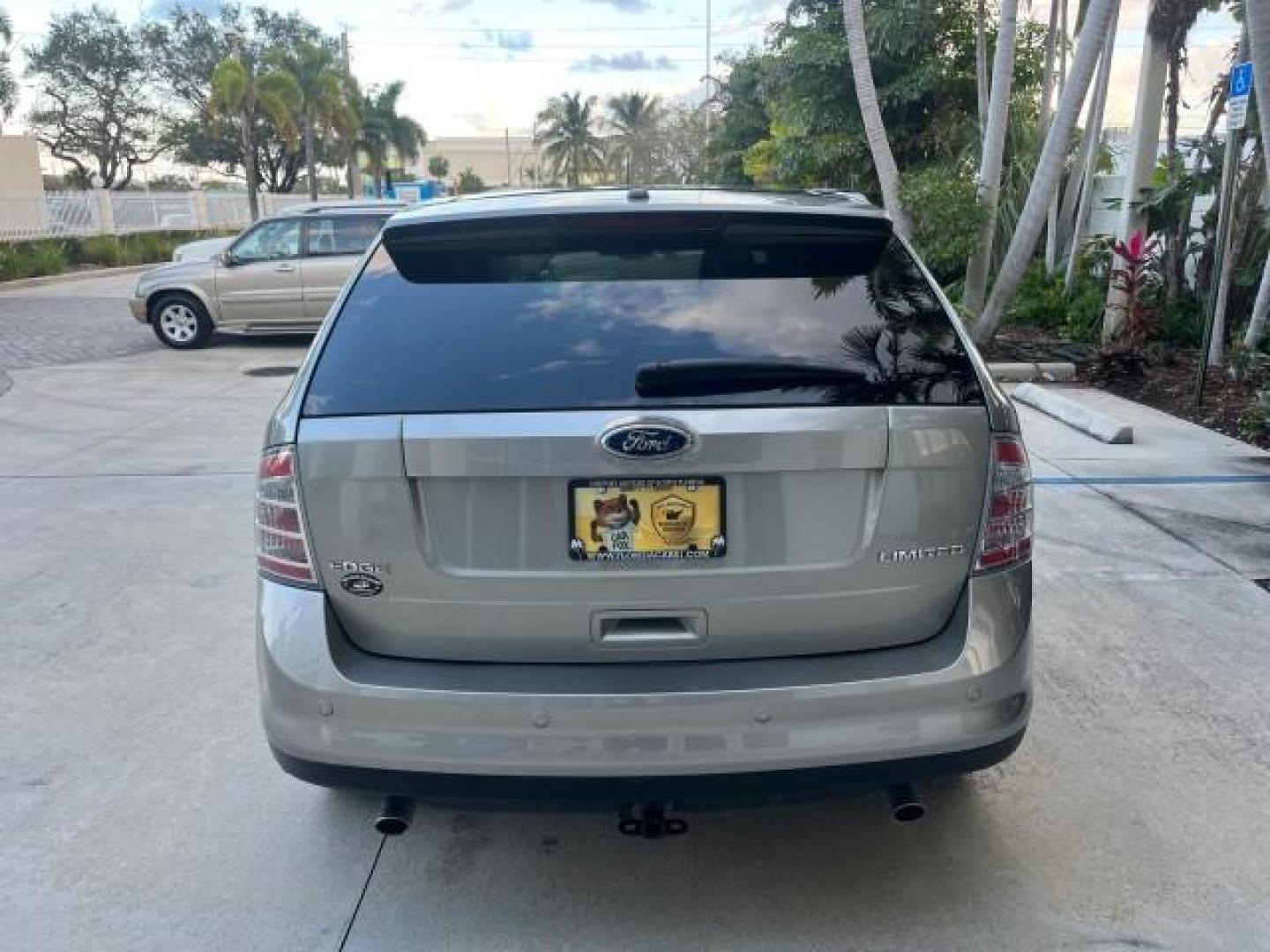 2008 Blazing Copper Metallic /Medium Light Stone Ford Edge Limited LOW MILES 32,223 (2FMDK39C38B) with an 3.5L V6 Duratec Engine engine, Automatic transmission, located at 4701 North Dixie Hwy, Pompano Beach, FL, 33064, (954) 422-2889, 26.240938, -80.123474 - 2008 FORD EDGE LIMITED ROAD READY LIMITED VIN: 2FMDK39C38BB08855 POWER LIFTGATE NO ACCIDENTS 4 DOOR WAGON/SPORT UTILITY PARKING SENSORS FLORIDA OWNER 3.5L V6 F DUAL ZONE AC PANORAMIC SUNROOF GASOLINE POWER HEATED MIRRORS LOW MILES 32,223 FRONT WHEEL DRIVE POWER HEATED SEATS 9 SERVICE RECORDS Alloy S - Photo#6