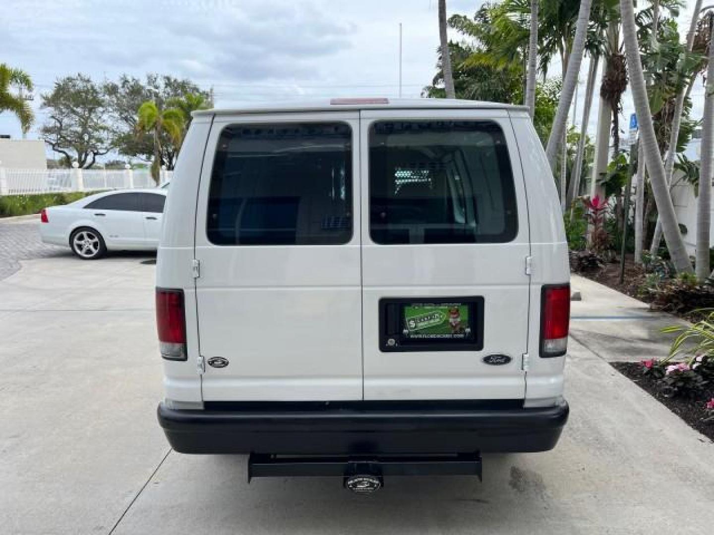 2005 Oxford White /Medium Flint Ford Econoline Cargo Van LOW MILES 57,376 (1FTRE14W25H) with an 4.6L SOHC EFI V8 Triton Engine engine, Automatic transmission, located at 4701 North Dixie Hwy, Pompano Beach, FL, 33064, (954) 422-2889, 26.240938, -80.123474 - OUR WEBPAGE FLORIDACARS1.COM HAS OVER 100 PHOTOS AND FREE CARFAX LINK 2005 FORD E-SERIES E-150 CARGO VAN NO RECALLS VIN: 1FTRE14W25HA67107 WORK READY VAN ROAD READY 4.6L V8 F SOHC LOW MILES 57,376 GASOLINE 4.6L V8 REAR WHEEL DRIVE 6 SERVICE RECORDS Automatic Climate Control Front Bucket Seats RWD TH - Photo#6