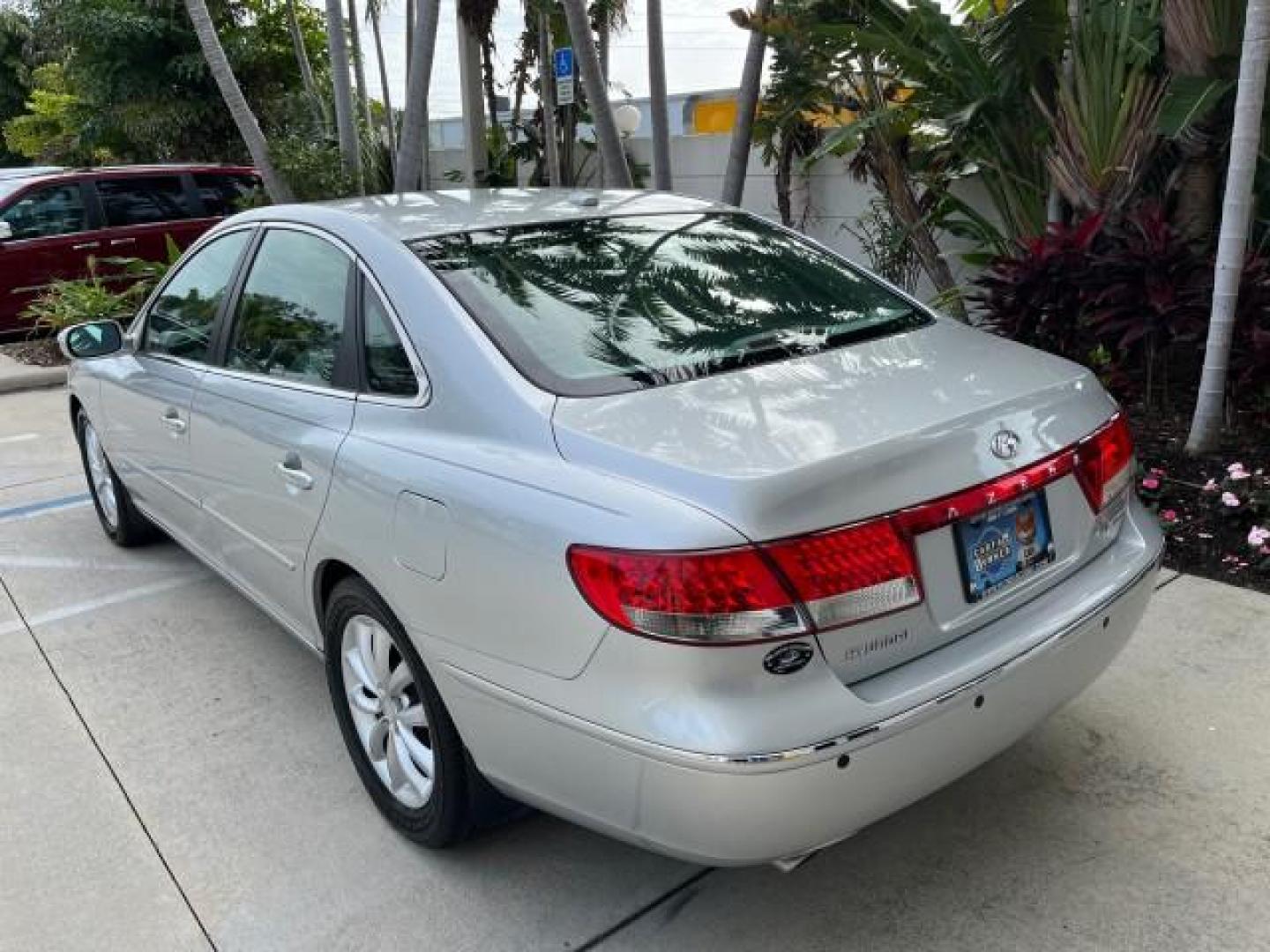 2008 Steel Gray /Gray Hyundai Azera 1 FL Limited LOW MILES 43,273 (KMHFC46F08A) with an 3.8L MPI DOHC CVVT 24-Valve Variable Intake System V6 Engine engine, Automatic transmission, located at 4701 North Dixie Hwy, Pompano Beach, FL, 33064, (954) 422-2889, 26.240938, -80.123474 - 2008 HYUNDAI AZERA LIMITED NEW $29,025 ROAD READY VIN: KMHFC46F08A292724 POWER LEATHER SEATS SEDAN 4 DR POWER SUNROOF 28 MPG 3.8L V6 F DOHC 24V HEATED MIRRORS NO ACCIDENTS NO RECALLS GASOLINE 26 SERVICE RECORDS LOW MILE 43,273 DUAL AC FRONT WHEEL DRIVE BRAKING ASSIST 1 OWNER FLORIDA Active Head Rest - Photo#99