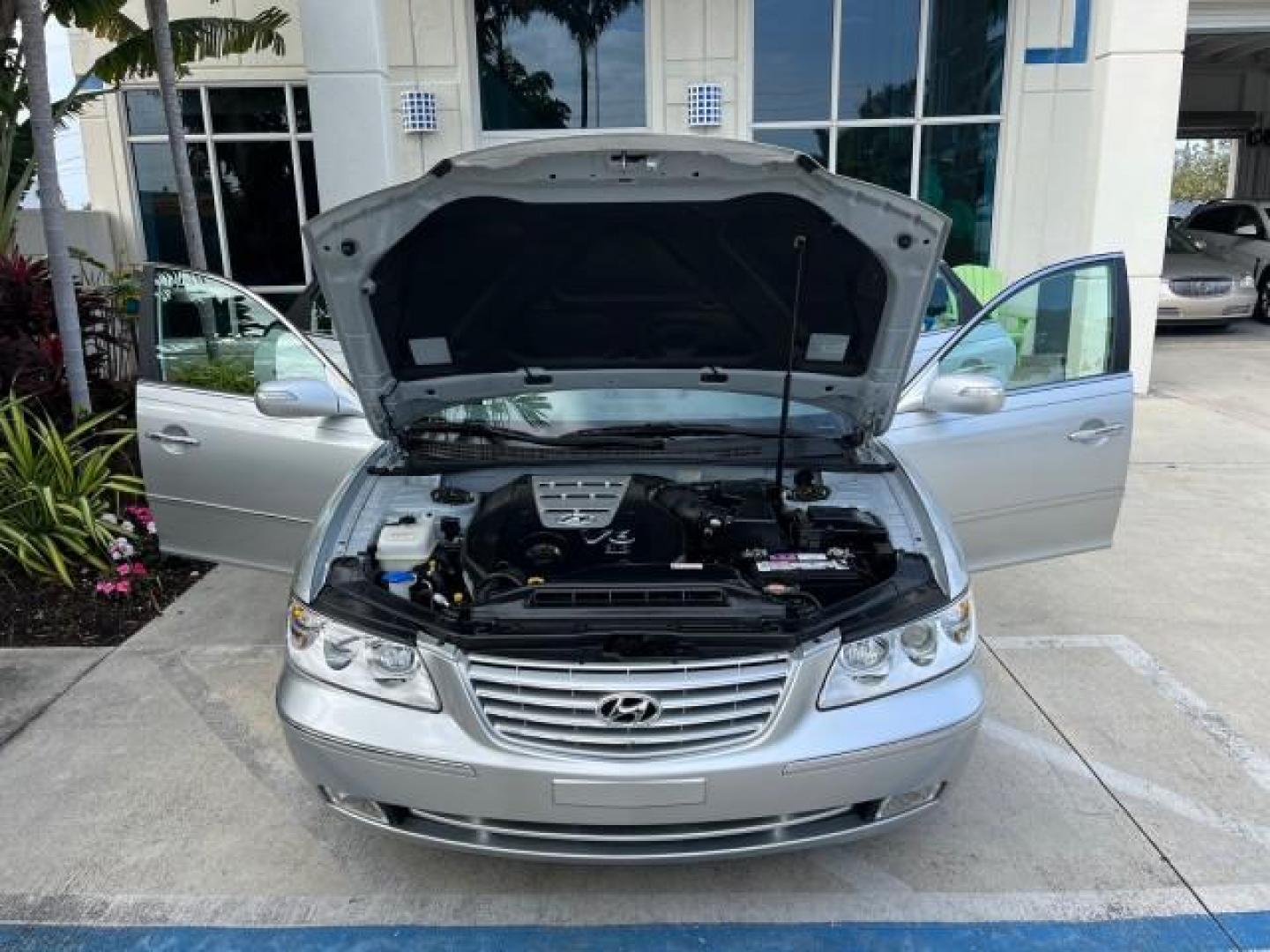 2008 Steel Gray /Gray Hyundai Azera 1 FL Limited LOW MILES 43,273 (KMHFC46F08A) with an 3.8L MPI DOHC CVVT 24-Valve Variable Intake System V6 Engine engine, Automatic transmission, located at 4701 North Dixie Hwy, Pompano Beach, FL, 33064, (954) 422-2889, 26.240938, -80.123474 - 2008 HYUNDAI AZERA LIMITED NEW $29,025 ROAD READY VIN: KMHFC46F08A292724 POWER LEATHER SEATS SEDAN 4 DR POWER SUNROOF 28 MPG 3.8L V6 F DOHC 24V HEATED MIRRORS NO ACCIDENTS NO RECALLS GASOLINE 26 SERVICE RECORDS LOW MILE 43,273 DUAL AC FRONT WHEEL DRIVE BRAKING ASSIST 1 OWNER FLORIDA Active Head Rest - Photo#16