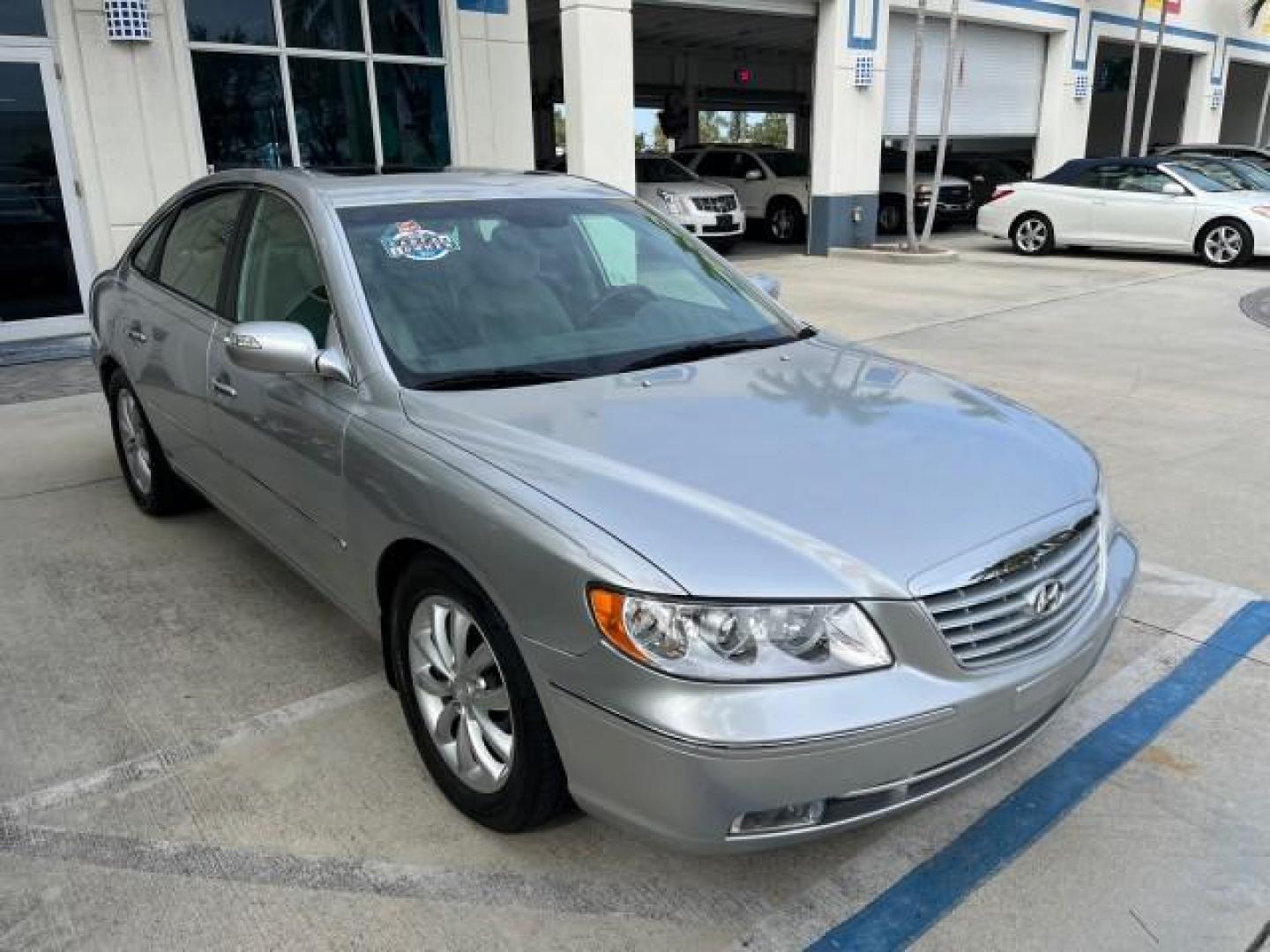 2008 Steel Gray /Gray Hyundai Azera 1 FL Limited LOW MILES 43,273 (KMHFC46F08A) with an 3.8L MPI DOHC CVVT 24-Valve Variable Intake System V6 Engine engine, Automatic transmission, located at 4701 North Dixie Hwy, Pompano Beach, FL, 33064, (954) 422-2889, 26.240938, -80.123474 - 2008 HYUNDAI AZERA LIMITED NEW $29,025 ROAD READY VIN: KMHFC46F08A292724 POWER LEATHER SEATS SEDAN 4 DR POWER SUNROOF 28 MPG 3.8L V6 F DOHC 24V HEATED MIRRORS NO ACCIDENTS NO RECALLS GASOLINE 26 SERVICE RECORDS LOW MILE 43,273 DUAL AC FRONT WHEEL DRIVE BRAKING ASSIST 1 OWNER FLORIDA Active Head Rest - Photo#73