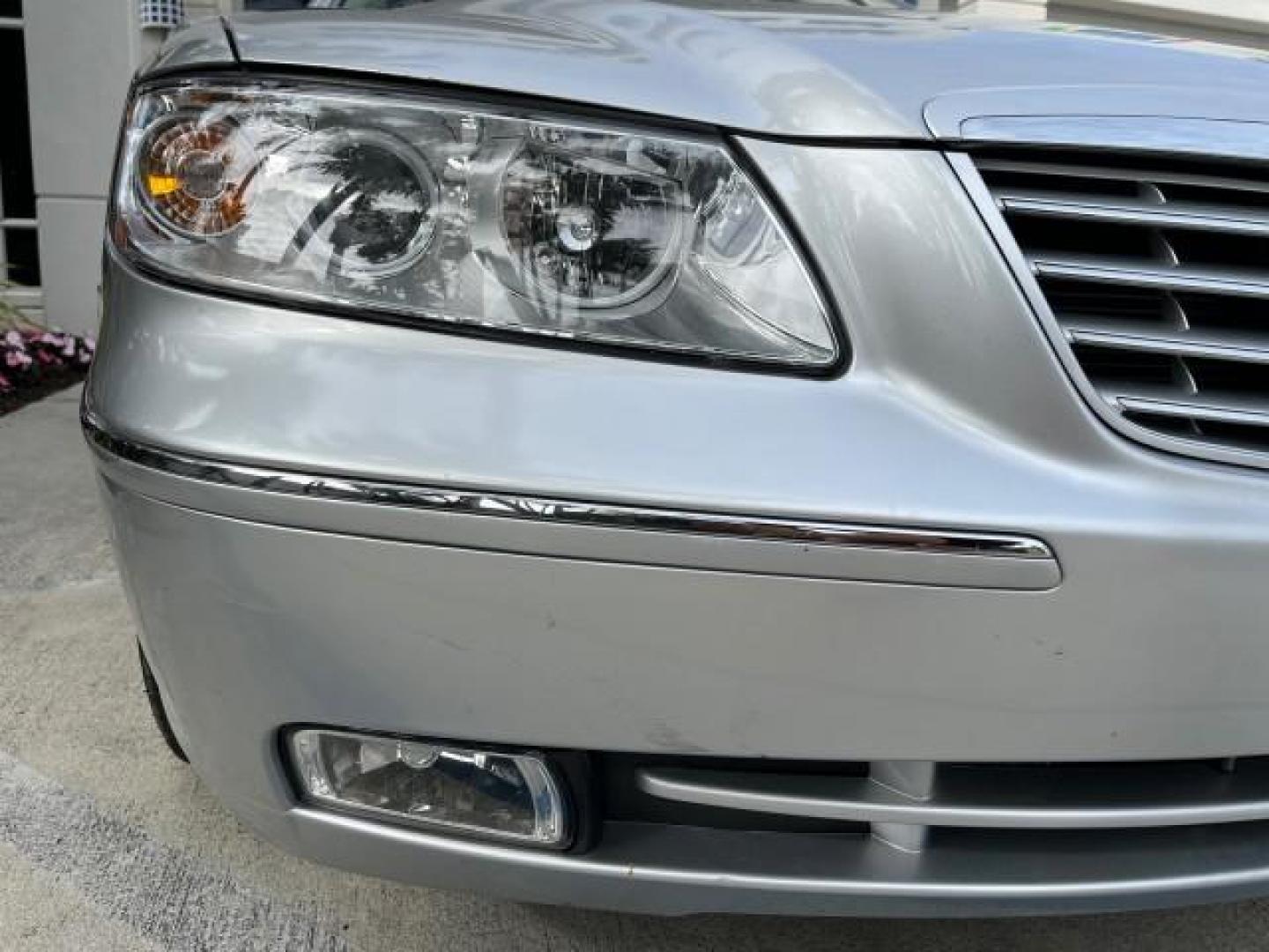 2008 Steel Gray /Gray Hyundai Azera 1 FL Limited LOW MILES 43,273 (KMHFC46F08A) with an 3.8L MPI DOHC CVVT 24-Valve Variable Intake System V6 Engine engine, Automatic transmission, located at 4701 North Dixie Hwy, Pompano Beach, FL, 33064, (954) 422-2889, 26.240938, -80.123474 - 2008 HYUNDAI AZERA LIMITED NEW $29,025 ROAD READY VIN: KMHFC46F08A292724 POWER LEATHER SEATS SEDAN 4 DR POWER SUNROOF 28 MPG 3.8L V6 F DOHC 24V HEATED MIRRORS NO ACCIDENTS NO RECALLS GASOLINE 26 SERVICE RECORDS LOW MILE 43,273 DUAL AC FRONT WHEEL DRIVE BRAKING ASSIST 1 OWNER FLORIDA Active Head Rest - Photo#78