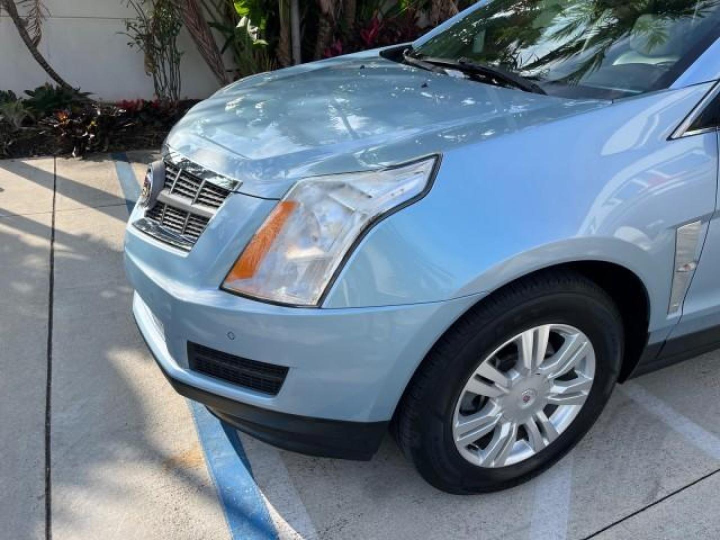 2011 Blue Frost Metalic /Shale w/Ebony accents Cadillac SRX Luxury Collection LOW MILES 40200 (3GYFNAEY7BS) with an 3.0L VVT DOHC V6 SIDI Engine engine, Automatic transmission, located at 4701 North Dixie Hwy, Pompano Beach, FL, 33064, (954) 422-2889, 26.240938, -80.123474 - OUR WEBPAGE FLORIDACARS1.COM HAS OVER 100 PHOTOS AND FREE CARFAX LINK 2011 CADILLAC SRX LUXURY COLLECTION NEW $43,240 ROAD READY VIN: 3GYFNAEY7BS633830 NO ACCIDENTS NO RECALLS 4 DOOR WAGON/ FLORIDA OWNER BLUETOOTH 3.0L V6 F DOHC 24V POWER PANORAMIC SUNROOF GASOLINE BACK UP CAMERA PARK SENSORS FRONT - Photo#88