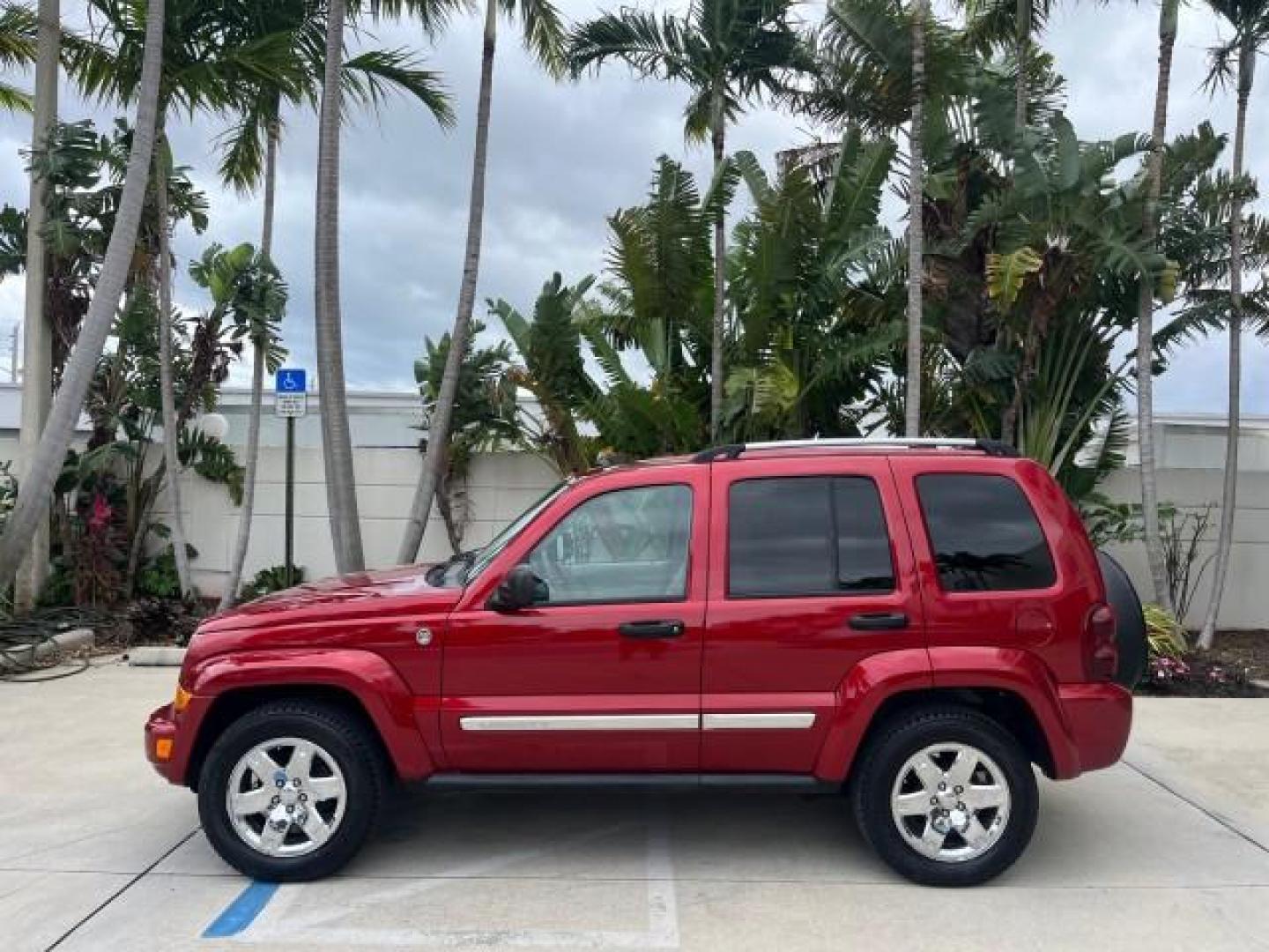 2006 Inferno Red Crystal Pearl /Khaki Jeep Liberty limited 4wd low miles (1J4GL58K36W) with an 3.7L V6 Engine engine, Automatic transmission, located at 4701 North Dixie Hwy, Pompano Beach, FL, 33064, (954) 422-2889, 26.240938, -80.123474 - 2006 JEEP LIBERTY LIMITED NEW $ 29,370 ROAD READY VIN: 1J4GL58K36W187677 NO ACCIDENTS 4X4 4 DOOR WAGON/SPORT UTILITY ON DEMAND 4WD 3.7L V6 F POWER LEATHER SEATS GASOLINE LOW MILES 68,017 REAR WHEEL DRIVE W/ 4X4 FLORIDA OWNER 4WD 4WD Anti-Theft System Black Roof Rails Braking Assist Chrome Grille Cru - Photo#4