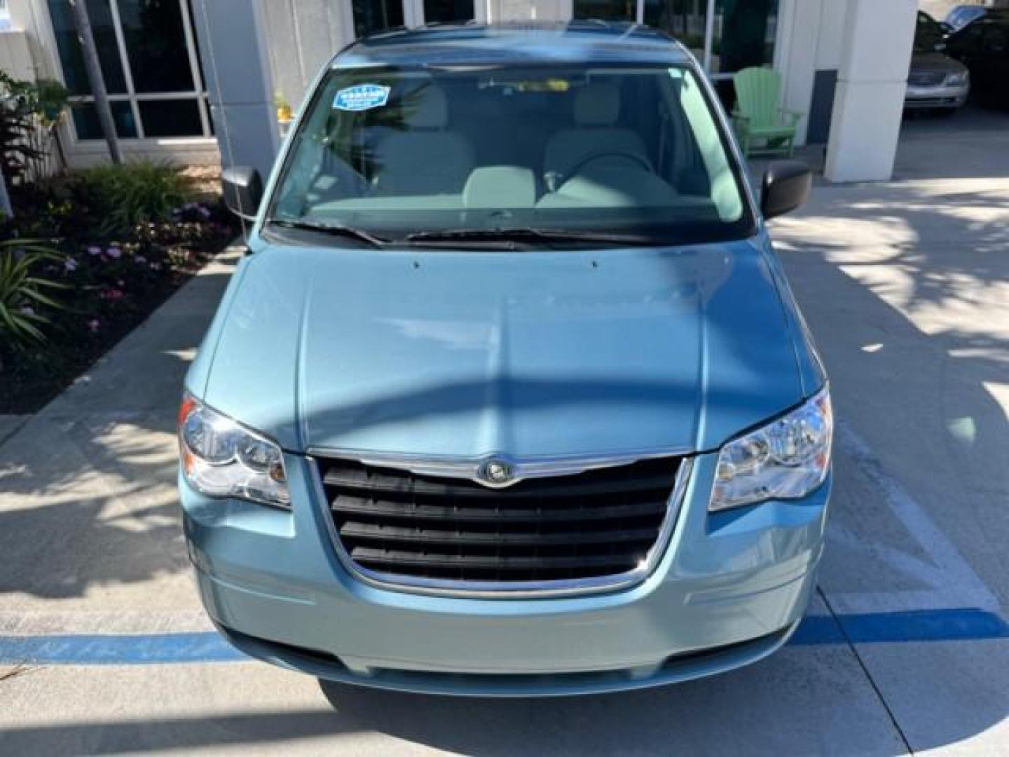 2008 Clearwater Blue Pearl /Md Slate Gray/Lt Shale Chrysler Town and Country LX LOW MILES 68,104 (2A8HR44H38R) with an 3.3L V6 Cylinder Engine engine, Automatic transmission, located at 4701 North Dixie Hwy, Pompano Beach, FL, 33064, (954) 422-2889, 26.240938, -80.123474 - OUR WEBPAGE FLORIDACARS1.COM HAS OVER 100 PHOTOS AND FREE CARFAX LINK 2008 CHRYSLER TOWN AND COUNTRY LX ROAD READY 3.3L V6 VIN: 2A8HR44H38R838730 NO ACCIDENTS VAN 24 MPG NO RECALLS 3.3L V6 F OHV 12V POWER MIRRORS 3 ROW SEATS GASOLINE DUAL ZONE AC 37 SERVICE RECORDS FRONT WHEEL DRIVE LOW MILES 68,104 - Photo#72