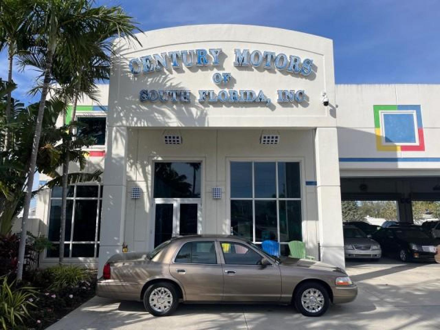 2005 Arizona Beige Metallic /Light Flint Mercury Grand Marquis 1 FL GS LOW MILES 43,746 (2MEFM74W95X) with an 4.6L OHC SEFI V8 Engine engine, Automatic transmission, located at 4701 North Dixie Hwy, Pompano Beach, FL, 33064, (954) 422-2889, 26.240938, -80.123474 - 2005 MERCURY GRAND MARQUIS GS ROAD READY 4.6L V8 VIN: 2MEFM74W95X643217 NO RECALLS POWER MIRRORS SEDAN 4 DR FLORIDA OWNER 4.6L V8 F DOHC LOW MILES 43,746 GASOLINE 13 SERVICE RECORDS REAR WHEEL DRIVE POWER LEATHER SEATS ABS Brakes AM/FM Stereo Air Conditioning Automatic Transmission CD Audio Cloth Se - Photo#0