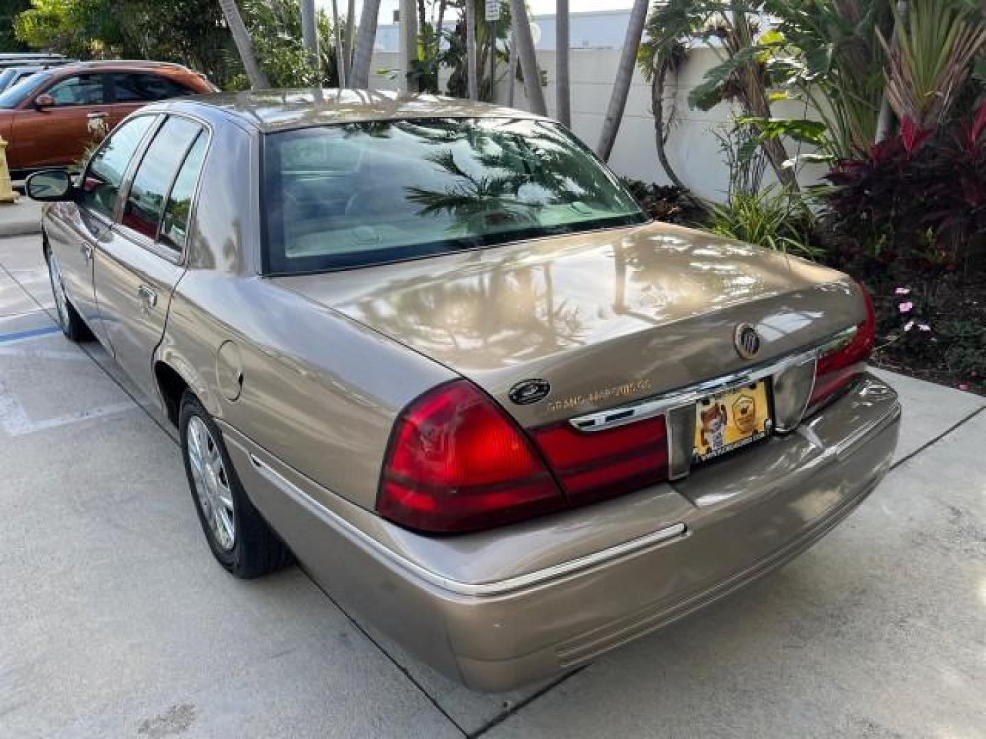 2005 Arizona Beige Metallic /Light Flint Mercury Grand Marquis 1 FL GS LOW MILES 43,746 (2MEFM74W95X) with an 4.6L OHC SEFI V8 Engine engine, Automatic transmission, located at 4701 North Dixie Hwy, Pompano Beach, FL, 33064, (954) 422-2889, 26.240938, -80.123474 - 2005 MERCURY GRAND MARQUIS GS ROAD READY 4.6L V8 VIN: 2MEFM74W95X643217 NO RECALLS POWER MIRRORS SEDAN 4 DR FLORIDA OWNER 4.6L V8 F DOHC LOW MILES 43,746 GASOLINE 13 SERVICE RECORDS REAR WHEEL DRIVE POWER LEATHER SEATS ABS Brakes AM/FM Stereo Air Conditioning Automatic Transmission CD Audio Cloth Se - Photo#83