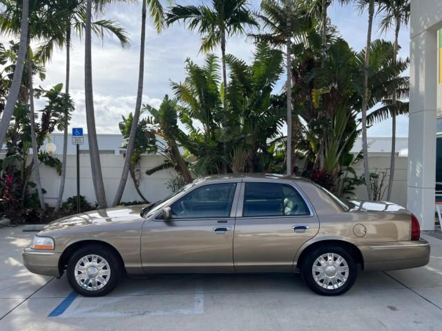 2005 Arizona Beige Metallic /Light Flint Mercury Grand Marquis 1 FL GS LOW MILES 43,746 (2MEFM74W95X) with an 4.6L OHC SEFI V8 Engine engine, Automatic transmission, located at 4701 North Dixie Hwy, Pompano Beach, FL, 33064, (954) 422-2889, 26.240938, -80.123474 - 2005 MERCURY GRAND MARQUIS GS ROAD READY 4.6L V8 VIN: 2MEFM74W95X643217 NO RECALLS POWER MIRRORS SEDAN 4 DR FLORIDA OWNER 4.6L V8 F DOHC LOW MILES 43,746 GASOLINE 13 SERVICE RECORDS REAR WHEEL DRIVE POWER LEATHER SEATS ABS Brakes AM/FM Stereo Air Conditioning Automatic Transmission CD Audio Cloth Se - Photo#92