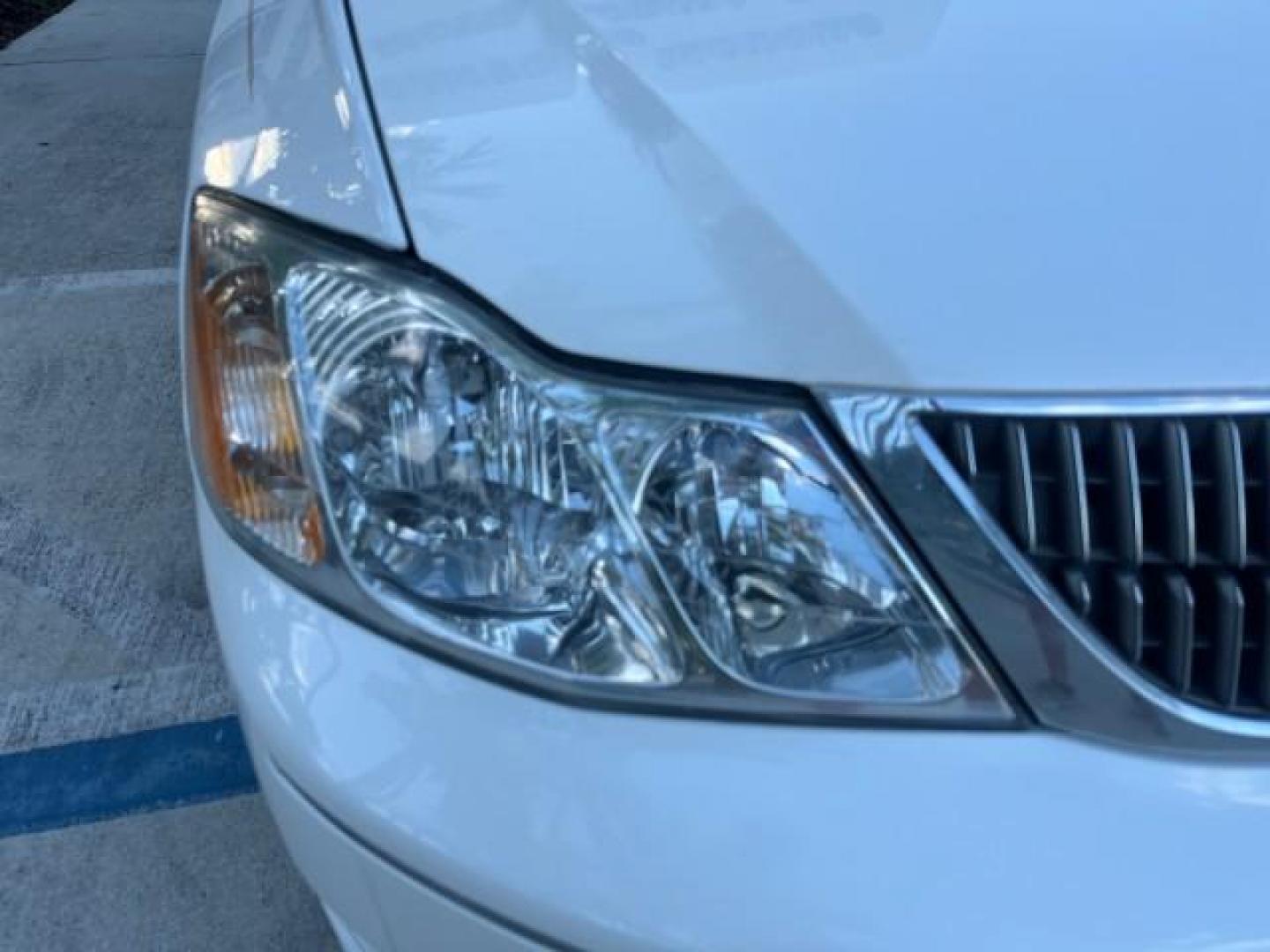 2001 Diamond White Pearl /Stone Toyota Avalon XL w/Bucket Seats LOW MILES 56,967 (4T1BF28B31U) with an 3.0L 4-Cam MPFI 24-Valve V6 Aluminum Alloy Engine engine, Automatic transmission, located at 4701 North Dixie Hwy, Pompano Beach, FL, 33064, (954) 422-2889, 26.240938, -80.123474 - 2001 TOYOTA AVALON XL ROAD READY 29 MPG VIN: 4T1BF28B31U157763 LOW MILES 56,967 SEDAN 4 DR 1 OWNER 3.0L V6 3.0L V6 F DOHC 24V NO RECALLS GASOLINE POWER SEATS FRONT WHEEL DRIVE NONE-SMOKER POWER MIRRORS Approach Lights Cruise Control FWD Front Bucket Seats Side Airbags THIS IS ONE OF THE NICEST AVALO - Photo#76