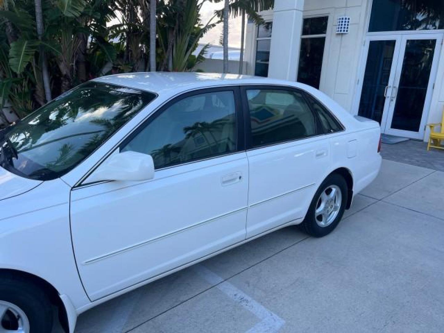 2001 Diamond White Pearl /Stone Toyota Avalon XL w/Bucket Seats LOW MILES 56,967 (4T1BF28B31U) with an 3.0L 4-Cam MPFI 24-Valve V6 Aluminum Alloy Engine engine, Automatic transmission, located at 4701 North Dixie Hwy, Pompano Beach, FL, 33064, (954) 422-2889, 26.240938, -80.123474 - 2001 TOYOTA AVALON XL ROAD READY 29 MPG VIN: 4T1BF28B31U157763 LOW MILES 56,967 SEDAN 4 DR 1 OWNER 3.0L V6 3.0L V6 F DOHC 24V NO RECALLS GASOLINE POWER SEATS FRONT WHEEL DRIVE NONE-SMOKER POWER MIRRORS Approach Lights Cruise Control FWD Front Bucket Seats Side Airbags THIS IS ONE OF THE NICEST AVALO - Photo#81