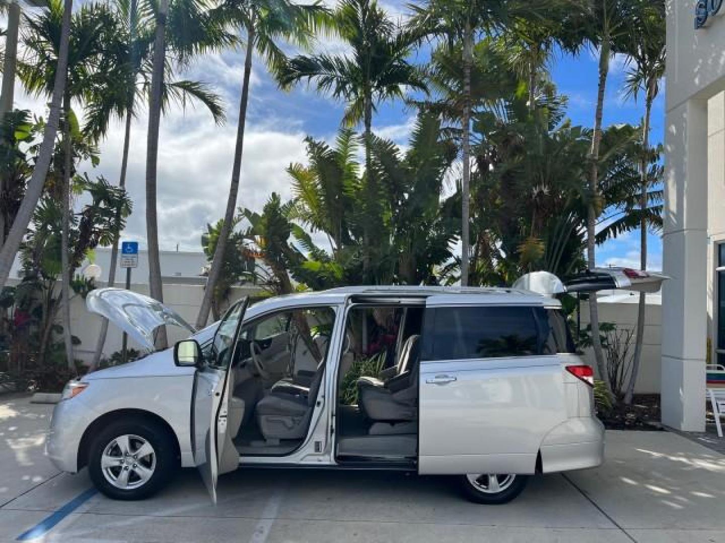 2017 Brilliant Silver /Beige Nissan Quest SV 7 PASS LOW MILES 55,839 (JN8AE2KP6H9) with an 3.5 Liter DOHC 6-Cyl Engine engine, Automatic transmission, located at 4701 North Dixie Hwy, Pompano Beach, FL, 33064, (954) 422-2889, 26.240938, -80.123474 - 2017 NISSAN QUEST SV ROAD READY 3.5L V6 VIN: JN8AE2KP6H9166076 NO RECALLS DUAL AC VAN POWER SLIDING DOORS 3.5L V6 F DOHC 24V BACK UP CAMERA GASOLINE BLUETOOTH PUSH START FRONT WHEEL DRIVE LOW MILES 55,839 3 ROW SEATS 27 MPG Active Head Restraints Alloy Wheels Anti-Theft System Automatic Climate Cont - Photo#8