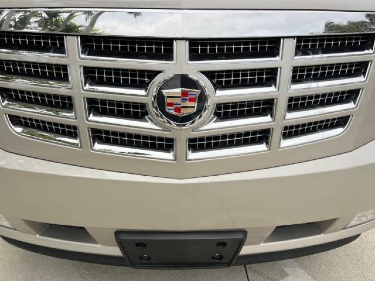 2007 Quicksilver /Ebony/Ebony Cadillac Escalade AWD SUNROOFLOW MILES 60,993 (1GYFK63877R) with an 6.2L Vortec 1000 VVT V8 SFI Engine engine, Automatic transmission, located at 4701 North Dixie Hwy, Pompano Beach, FL, 33064, (954) 422-2889, 26.240938, -80.123474 - 2007 CADILLAC ESCALADE NEW $ 59,100 ROAD READY VIN: 1GYFK63877R311160 NO ACCIDENTS NO RECALLS 4 DOOR WAGON/SPORT UTILITY LOW MILES 60,993 6.2L V8 6.2L V8 F ALL WHEEL DRIVE SUNROOF LEATHER SEATS GASOLINE 3 ROW LEATHER SEATS BLUETOOTH AWD ALL WHEEL DRIVE 20 SERVICE RECORDS PARKING SENSORS DUAL AC AWD - Photo#95