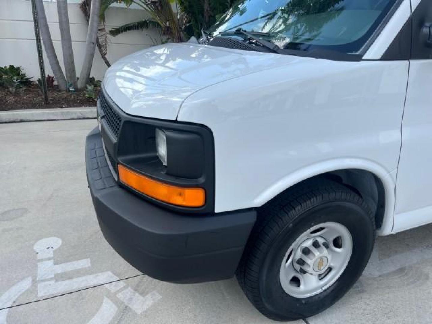 2004 Summit White /Neutral Chevrolet Express Commercial Cutaway 12 FT BOX TRUCK LOW MILES 46,503 (1GBHG31U741) with an 6.0L Vortec 6000 V8 SFI Engine engine, Automatic transmission, located at 4701 North Dixie Hwy, Pompano Beach, FL, 33064, (954) 422-2889, 26.240938, -80.123474 - 2004 CHEVROLET EXPRESS G3500 ROAD READY WORK READY VIN: 1GBHG31U741170863 FLORIDA OWNER 6.0L V8 CUTAWAY NO ACCIDENTS 6.0L V8 F NO RECALLS GASOLINE BRAND NEW TIRES 16 SERVICE RECORDS REAR WHEEL DRIVE VERY CLEAN LOW MILES 46,503 ABS Brakes AM/FM Stereo Air Conditioning Automatic Transmission Cruise Co - Photo#88