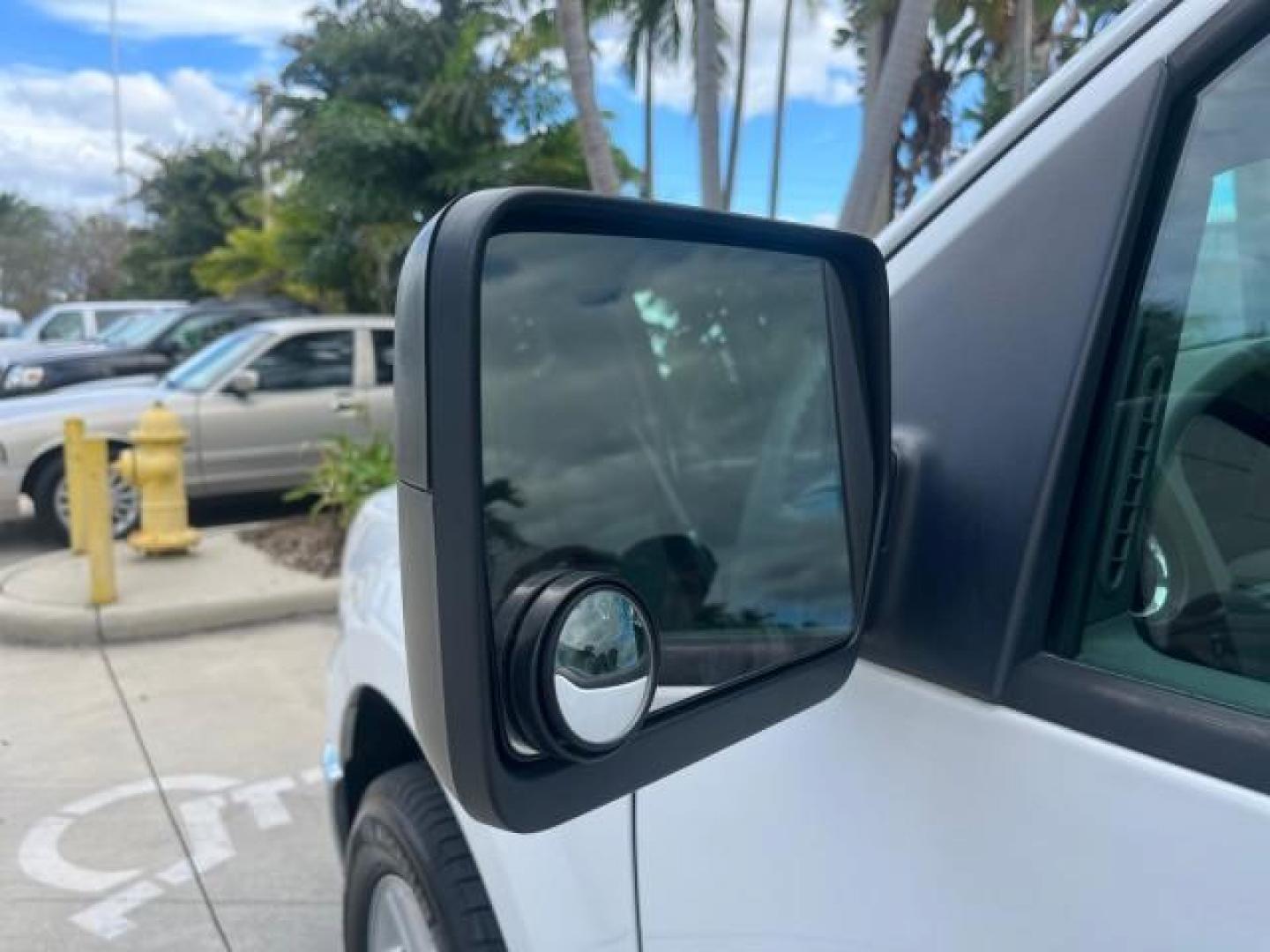 2006 Oxford White /Black Ford F-150 4 DR XLT LOW MILES 54,821 (1FTPX12526N) with an 5.4L 3v EFI V8 Engine engine, Automatic transmission, located at 4701 North Dixie Hwy, Pompano Beach, FL, 33064, (954) 422-2889, 26.240938, -80.123474 - 2006 FORD F-150 CREW CAB NEW $32,650 ROAD READY VIN: 1FTPX12526NB58621 NO ACCIDENTS NO RECALLS 4 DOOR EXTENDED CAB PICKUP LOW MILES 54,821 5.4L V8 5.4L V8 F SOHC 7 SERVICE RECORDS GASOLINE BLUETOOTH REAR WHEEL DRIVE POWER MIRRORS 6.7 FT BED AM/FM Stereo Air Conditioning Alloy Wheels Automatic Transm - Photo#90