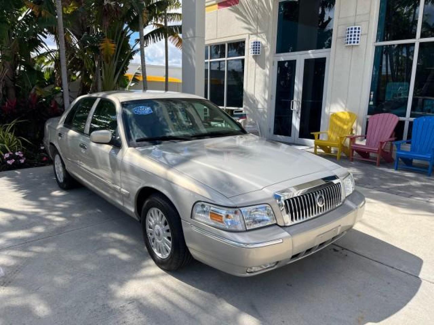 2008 Silver Birch Metallic /Light Camel Mercury Grand Marquis LS LOW MILES 61,045 (2MEFM75V98X) with an 4.6L OHC FFV V8 Engine engine, Automatic transmission, located at 4701 North Dixie Hwy, Pompano Beach, FL, 33064, (954) 422-2889, 26.240938, -80.123474 - 2008 MERCURY GRAND MARQUIS LS NEW $ 31,205 ROAD READY VIN: 2MEFM75V98X628291 NO ACCIDENTS 4.6L V8 SEDAN 4 DR LOW MILES 61,045 4.6L V8 F SOHC 15 SERVICE RECORDS FLEX FUEL POWER LEATHER SEATS REAR WHEEL DRIVE POWER MIRRORS Adaptive Headlights Adjustable Lumbar Support Auto-dimming Rearview Mirror Chro - Photo#1