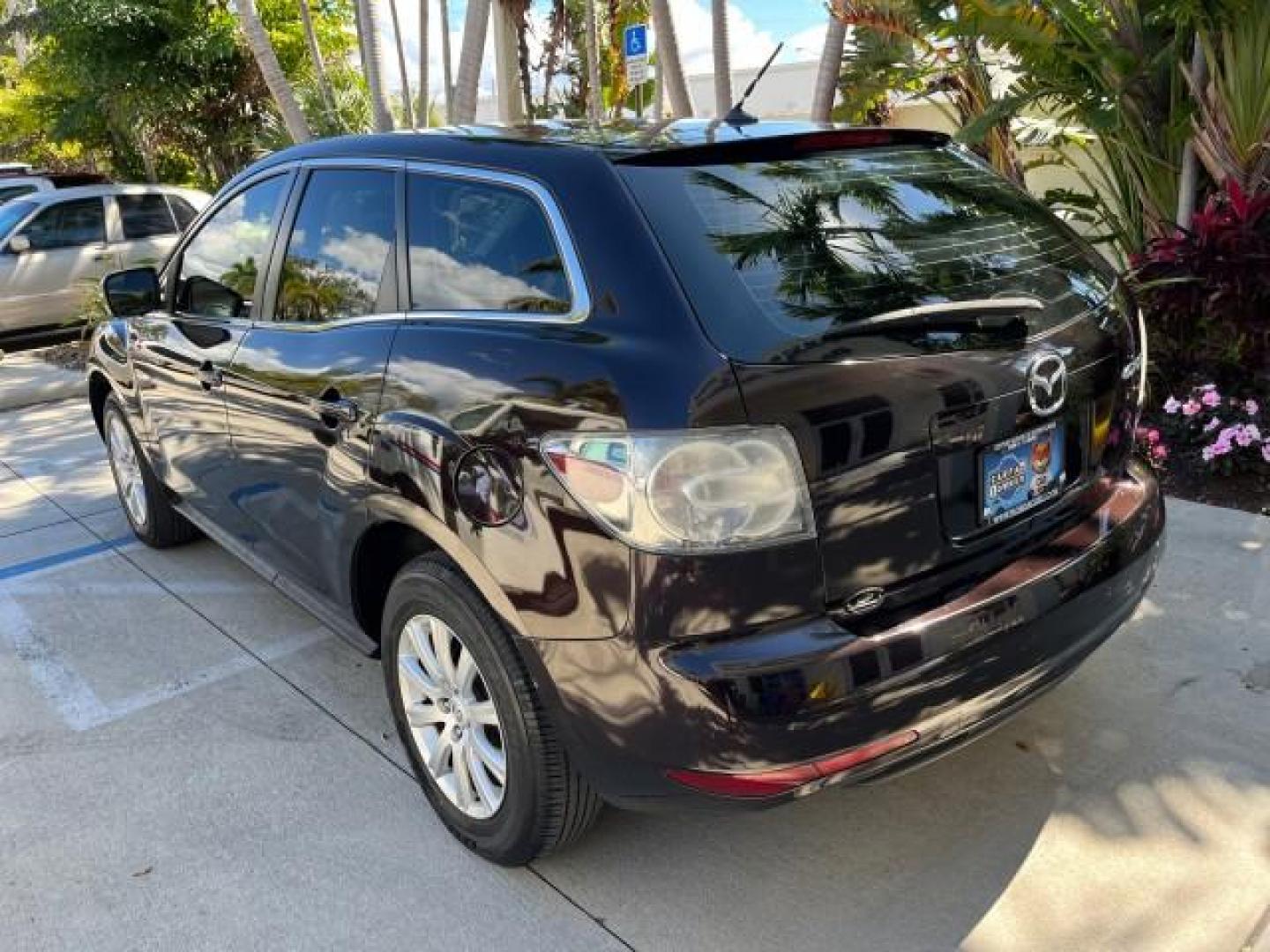 2011 Black Cherry Mica /Black Mazda CX-7 1 FL i SV LOW MILES 59,855 (JM3ER2A5XB0) with an 2.5L DOHC 16-Valve VVT I4 Engine engine, Automatic transmission, located at 4701 North Dixie Hwy, Pompano Beach, FL, 33064, (954) 422-2889, 26.240938, -80.123474 - 2011 MAZDA CX-7 I SV ROAD READY 2.5L I4 VIN: JM3ER2A5XB0409487 NO ACCIDENTS 28 MPG 4 DOOR WAGON/SPORT UTILITY NO RECALLS 2.5L I4 F DOHC 16V 1 OWNER FLORIDA GASOLINE LOW MILES 59,855 FRONT WHEEL DRIVE 18 SERVICE RECORDS Alloy Wheels Anti-Theft System Approach Lights Braking Assist Cruise Control Curt - Photo#94