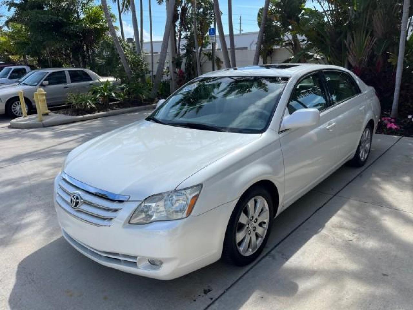 2006 Blizzard Pearl /Lt Gray Toyota Avalon 1 FL XLS LOW MILES 67,142 (4T1BK36BX6U) with an 3.5L 24-Valve EFI DOHC V6 Engine engine, Automatic transmission, located at 4701 North Dixie Hwy, Pompano Beach, FL, 33064, (954) 422-2889, 26.240938, -80.123474 - 2006 TOYOTA AVALON XLS ROAD READY 3.5L V6 XLS VIN: 4T1BK36BX6U107664 LOW MILES 67,142 SEDAN 4 DR 10 SERVICE RECORDS 3.5L V6 F DOHC 24V NO RECALLS 1 OWNER FLORIDA 31 MPG GASOLINE POWER MIRRORS POWER SUNROOF FRONT WHEEL DRIVE DUAL ZONE AC POWER LEATHER SEATS Additional Airbags Adjustable Lumbar Suppor - Photo#3