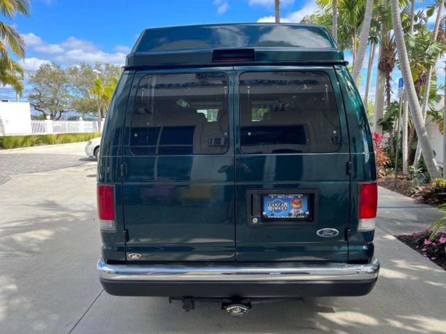 1999 Emerald Green Metallic /Medium Graphite Ford Econoline CONVERSION Van 1 FL LOW MILES 84,946 (1FDRE14L1XH) with an 5.4L SOHC SEFI V8 Triton Engine engine, Automatic transmission, located at 4701 North Dixie Hwy, Pompano Beach, FL, 33064, (954) 422-2889, 26.240938, -80.123474 - 1999 FORD ECONOLINE E150 ROAD READY TRAVEL READY VIN: 1FDRE14L1XHB78994 NO ACCIDENTS TV WITH VCR VAN NO RECALLS 5.4L V8 F SOHC 16V 1 OWNER FLORIDA 5.4L V8 GASOLINE STARCRAFT CONVERSION LOW MILES 84,946 REAR WHEEL DRIVE POWER LEATHER SEATS POPWER MIRRORS ABS Brakes AM/FM Stereo Air Conditioning Alloy - Photo#92